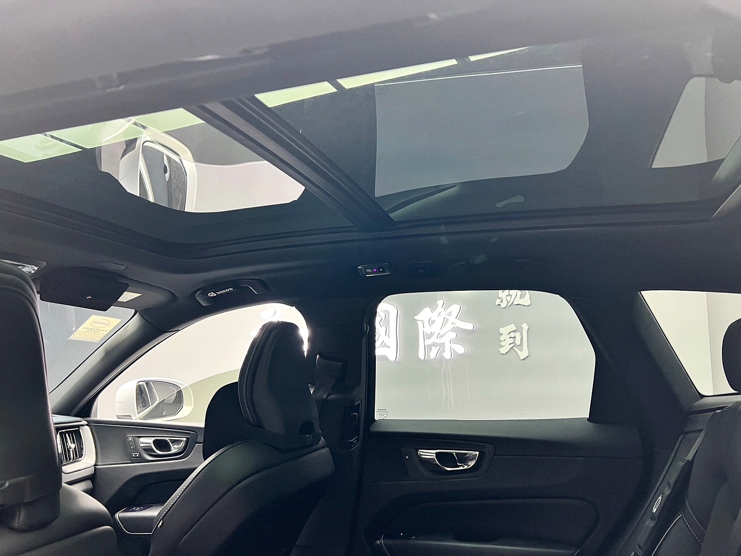 🔥2018 Volvo XC60 T5 R-Design ACC跟車 R版空力套件 雙電熱椅 🔥(107)【 阿龍中古車 0968-691-205】  第6張相片