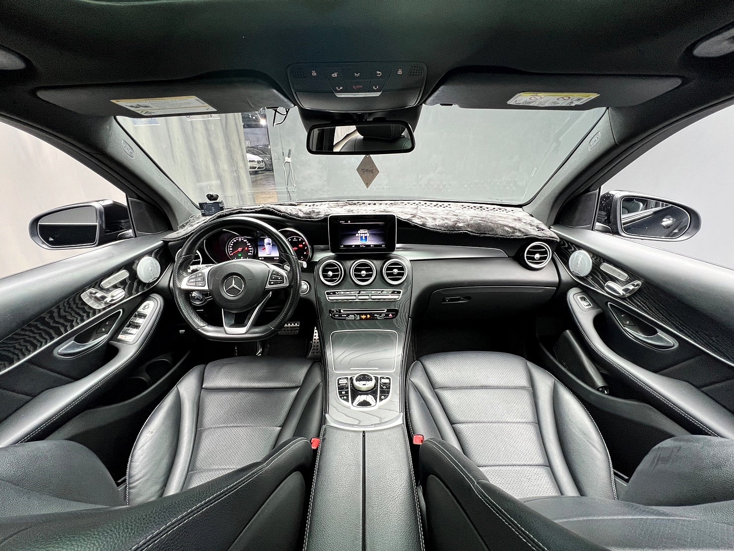 🔥2018 X253 BENZ GLC300 AMG 夜色套件 黑岑木 柏林之音 🔥(251)【 阿龍中古車 0968-691-205】元禾國際 新北最大車庫 實車實價 認證車  第4張相片