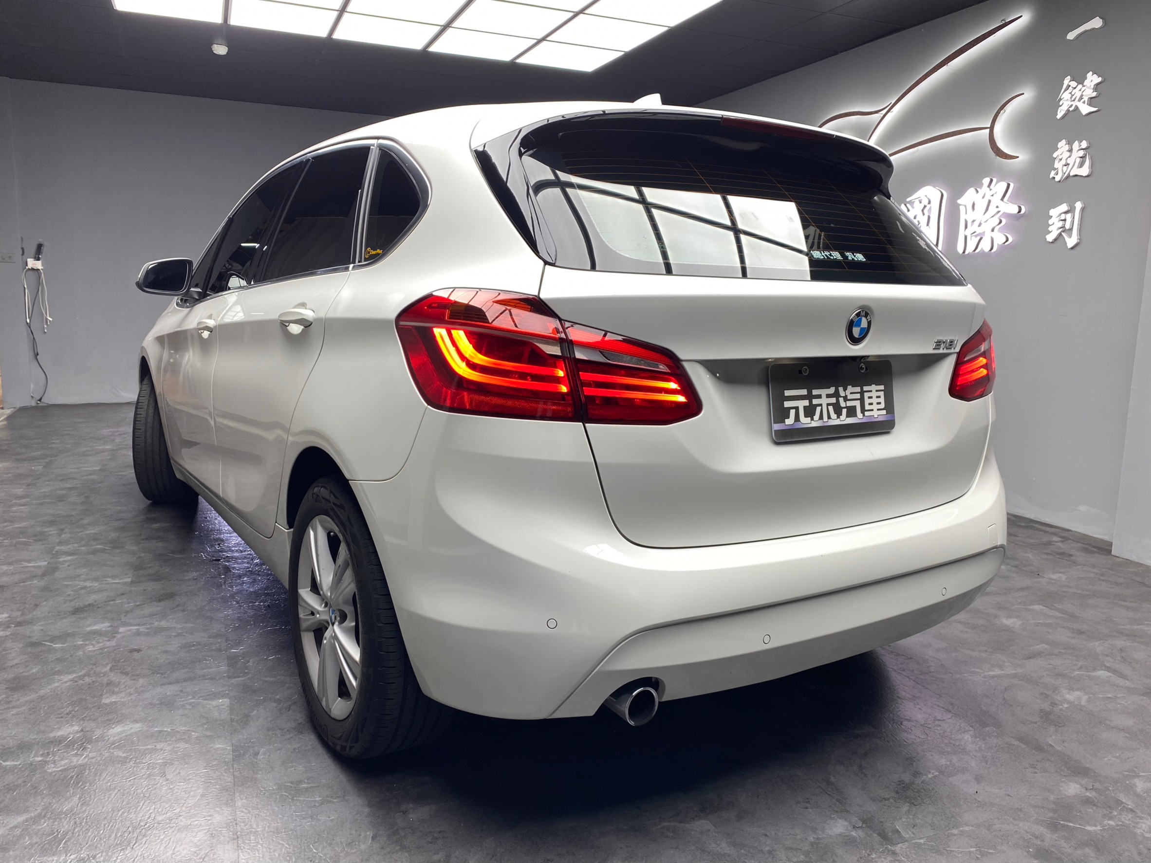 🔥 2016 BMW F45 218i Active Tourer 大空間收納🔥(118)【 阿龍中古車 0968-691-205】元禾國際 新北最大車庫 實車實價 認證車  第2張相片