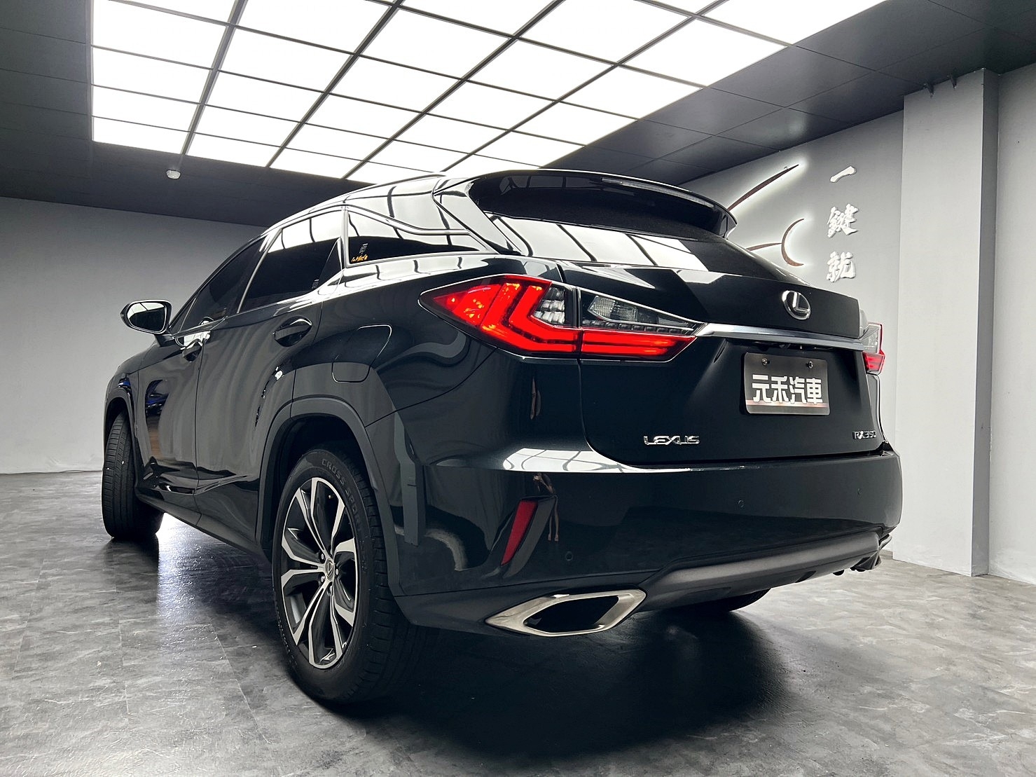 🔥2018式 LEXUS RX350 旗艦版 大滿配 ML音響 無線充電 🔥(244)【 阿龍中古車 0968-691-205】元禾國際 新北最大車庫 實車實價 認證車  第9張相片