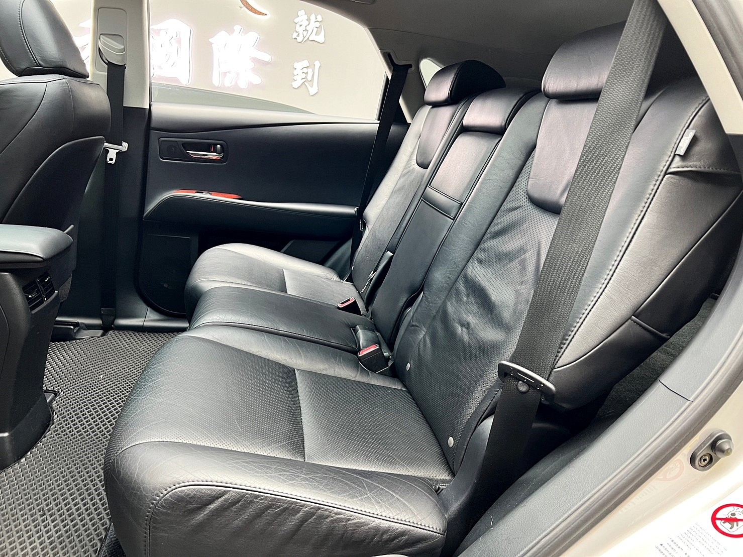 🔥2012 RX450h 油電 記憶電動椅 電尾門 低里程 🔥(114)【 阿龍中古車 0968-691-205】元禾國際 新北最大車庫 實車實價 認證車  第2張相片