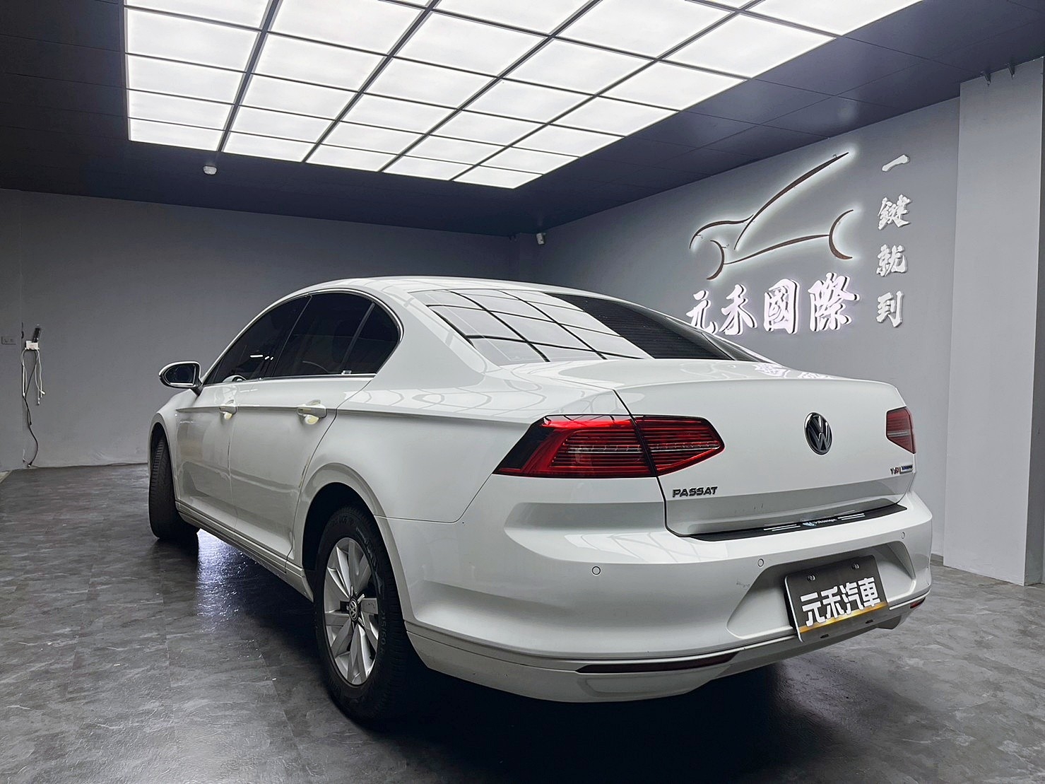 經濟實惠房車 🔥2015 福斯 帕薩特 Passat Sedan 280 TSI BMT CL 🔥(136)【 阿龍中古車 0968-691-205】元禾國際 新北最大車庫 實車實價 認證車  第9張相片