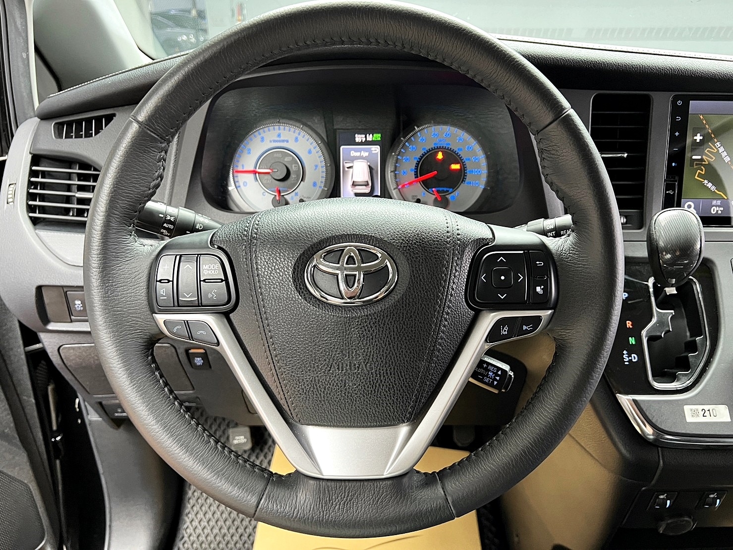 🔥2018 Toyota Sienna 3.5 SE 八人座 ACC跟車 雙電滑門 電尾門 🔥(123)【 阿龍中古車 0968-691-205】元禾國際 新北最大車庫 實車實價 認證車  第5張相片