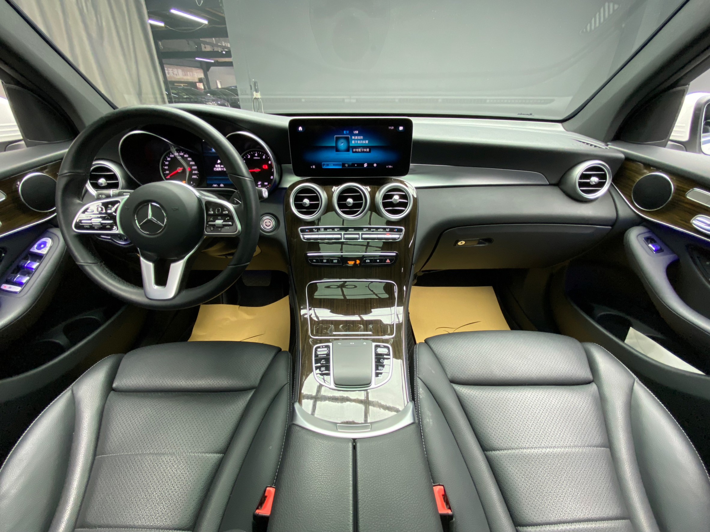 🔥2020 小改款 X253 BENZ GLC300 4MATIC ACC跟車 環景 CarPlay 氣氛燈 🔥(125)【 阿龍中古車 0968-691-205】元禾國際 新北最大車庫 實車實價 認證車  第3張相片