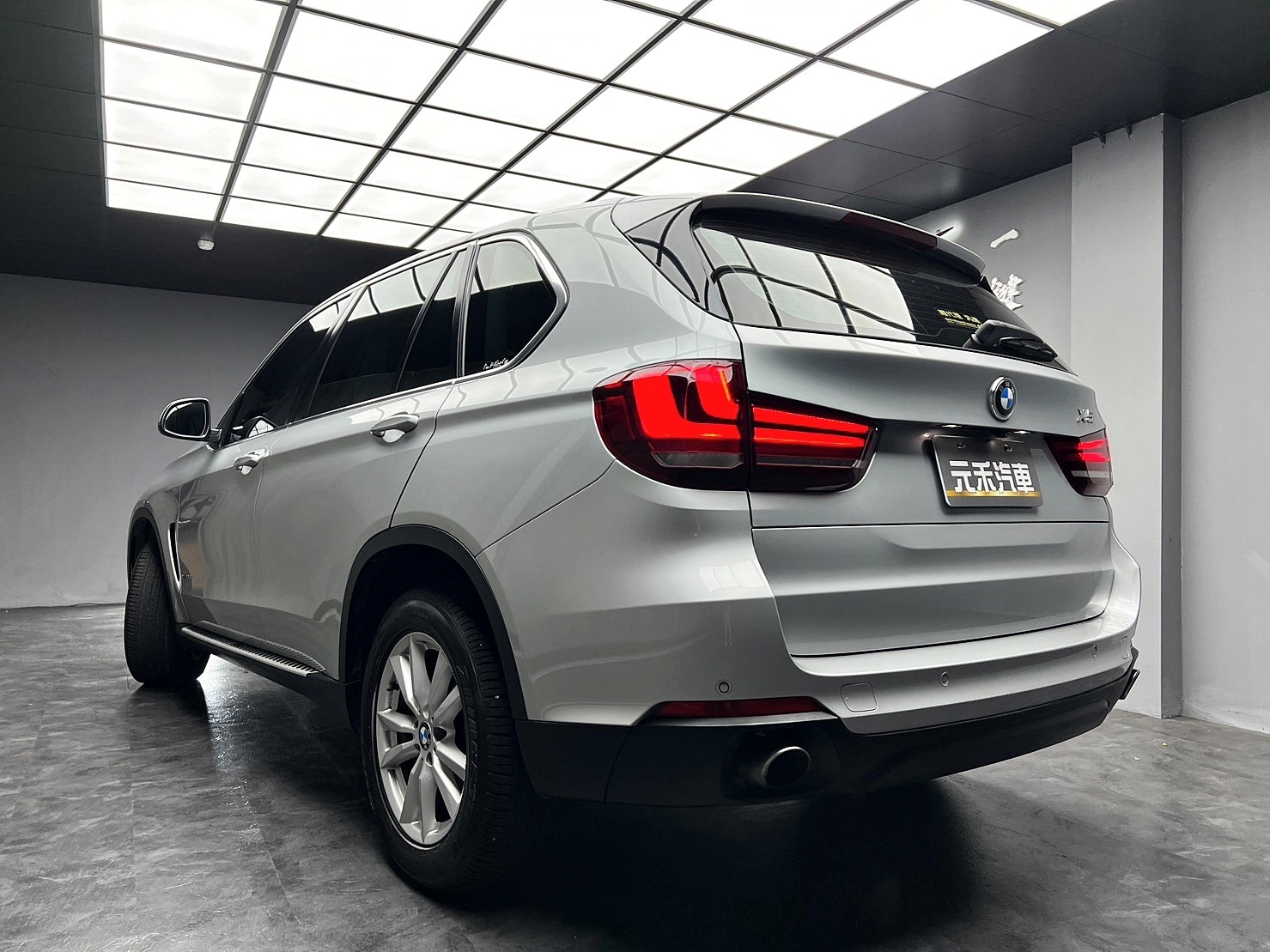 🔥2014 F15 BMW X5 米內裝 四驅 雙電動椅 電尾門 🔥(142)【 阿龍中古車 0968-691-205】元禾國際 新北最大車庫 實車實價 認證車  第5張相片
