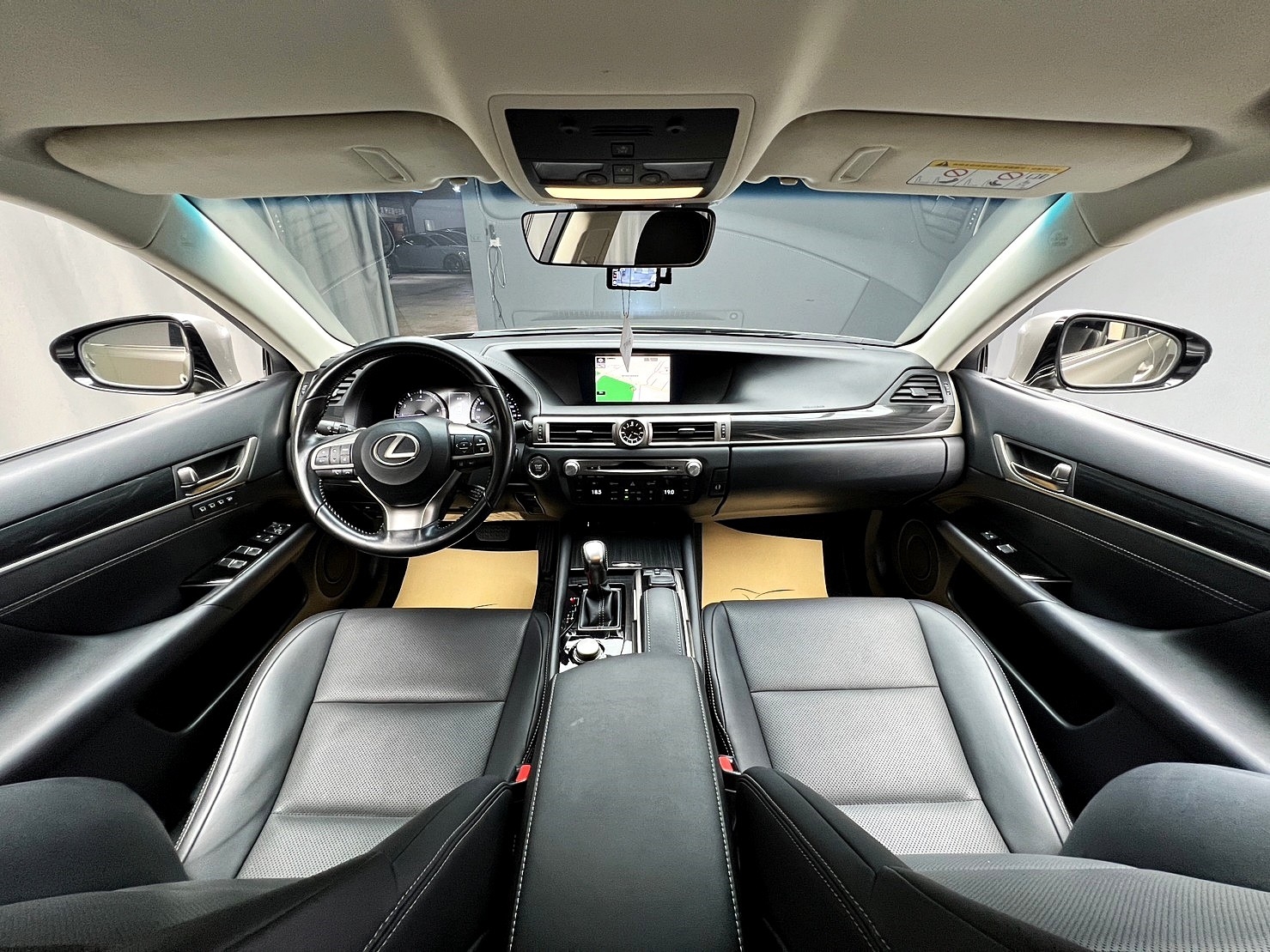 🔥2017式 Lexus GS200t 豪華版 電動通風椅 ACC跟車 電尾門 🔥(179)【 阿龍中古車 0968-691-205】元禾國際 新北最大車庫 實車實價 認證車  第3張相片