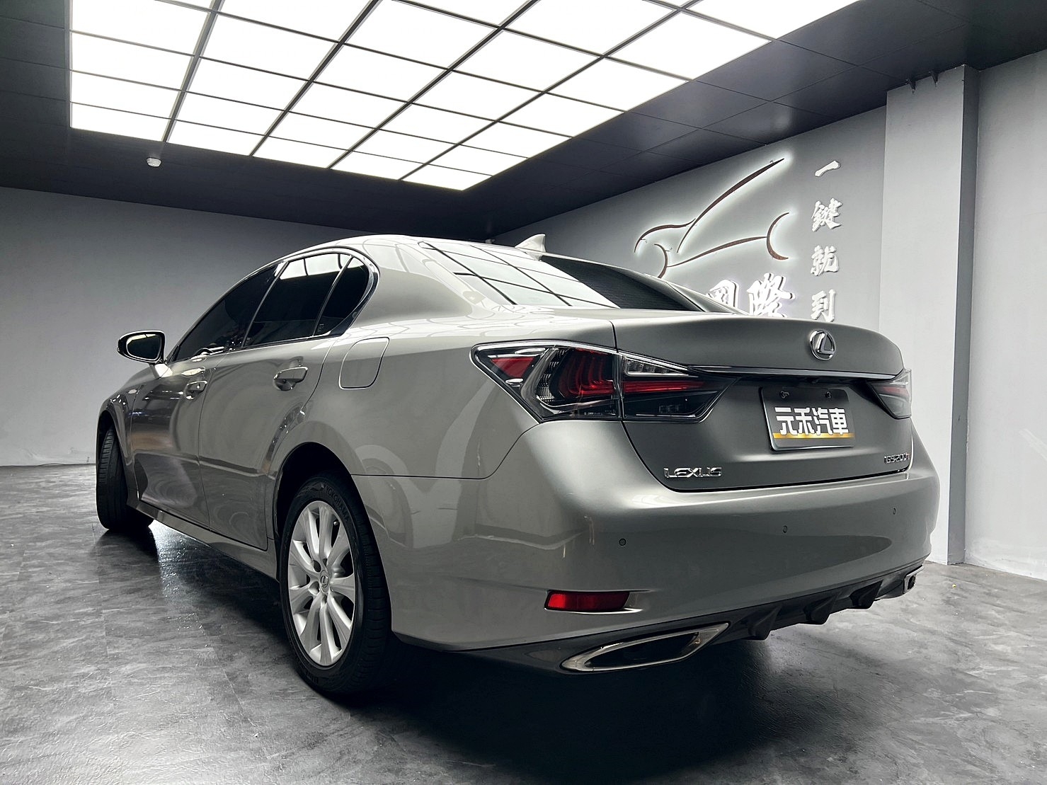 🔥2017式 Lexus GS200t 豪華版 電動通風椅 ACC跟車 電尾門 🔥(179)【 阿龍中古車 0968-691-205】元禾國際 新北最大車庫 實車實價 認證車  第5張相片