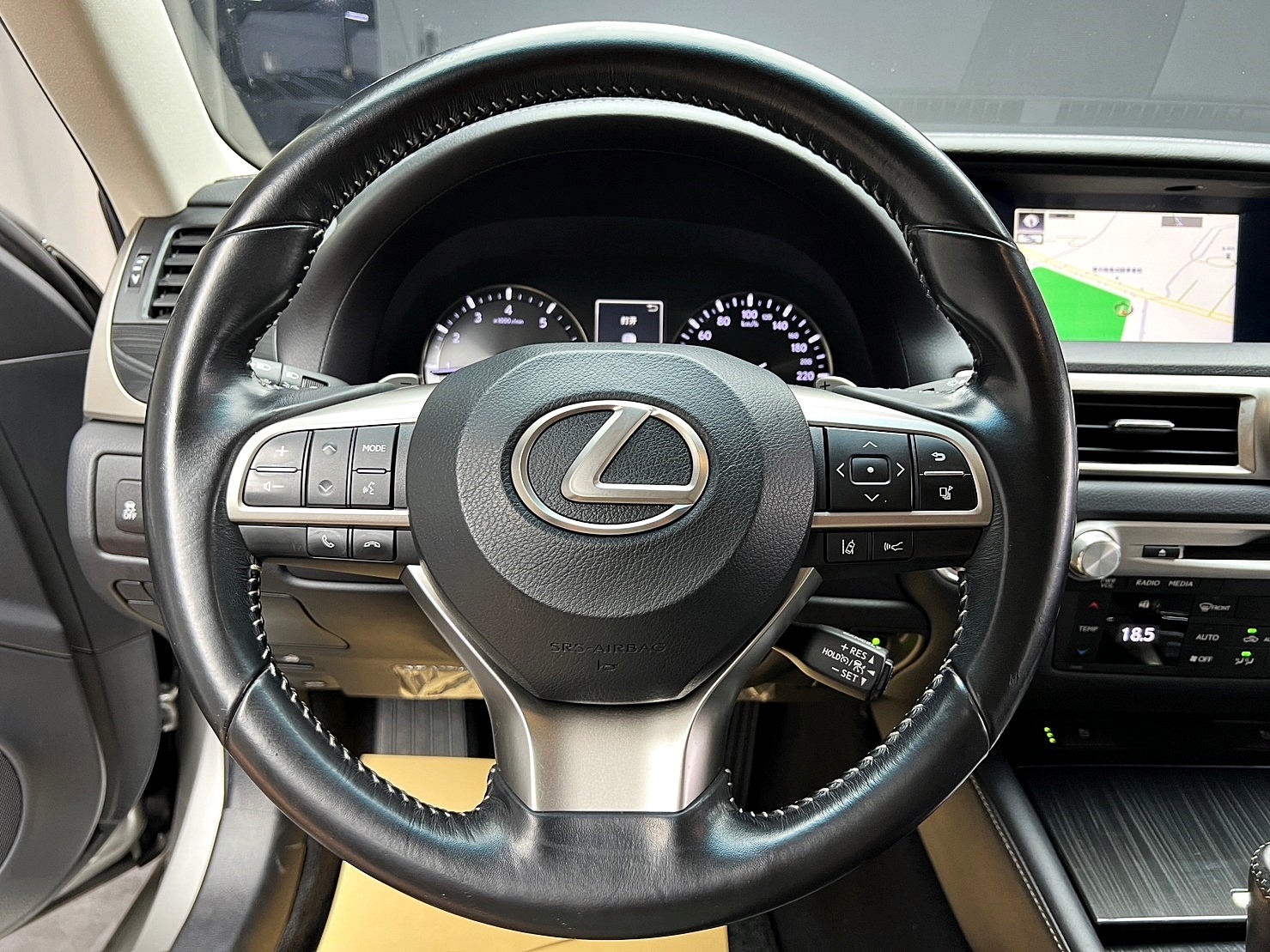 🔥2017式 Lexus GS200t 豪華版 電動通風椅 ACC跟車 電尾門 🔥(179)【 阿龍中古車 0968-691-205】元禾國際 新北最大車庫 實車實價 認證車  第9張相片