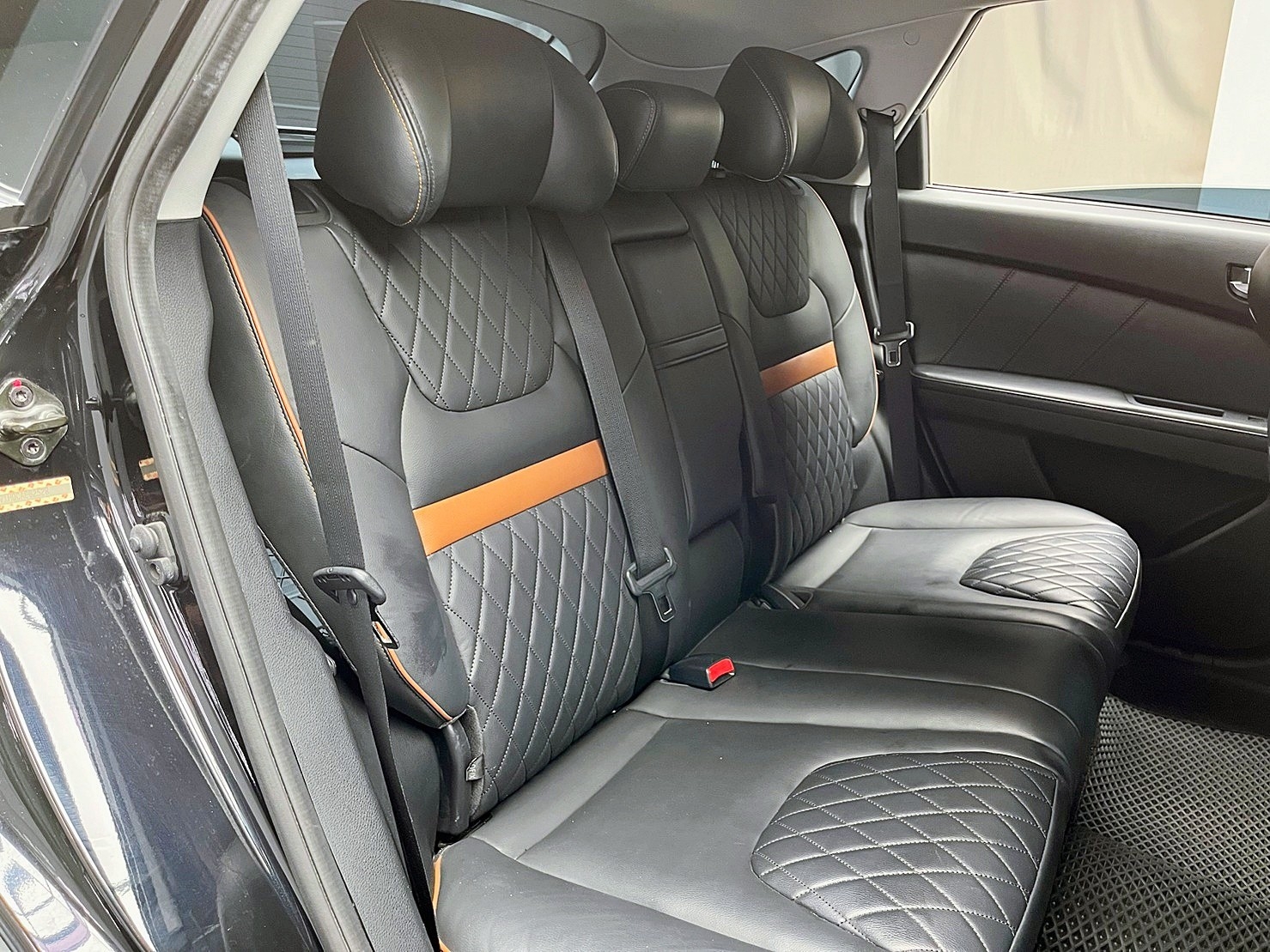 🔥2017式 納智捷 U6 Turbo ECO Hyper 天窗 車側影像 🔥(160)【 阿龍中古車 0968-691-205】元禾國際 新北最大車庫 實車實價 認證車  第2張相片