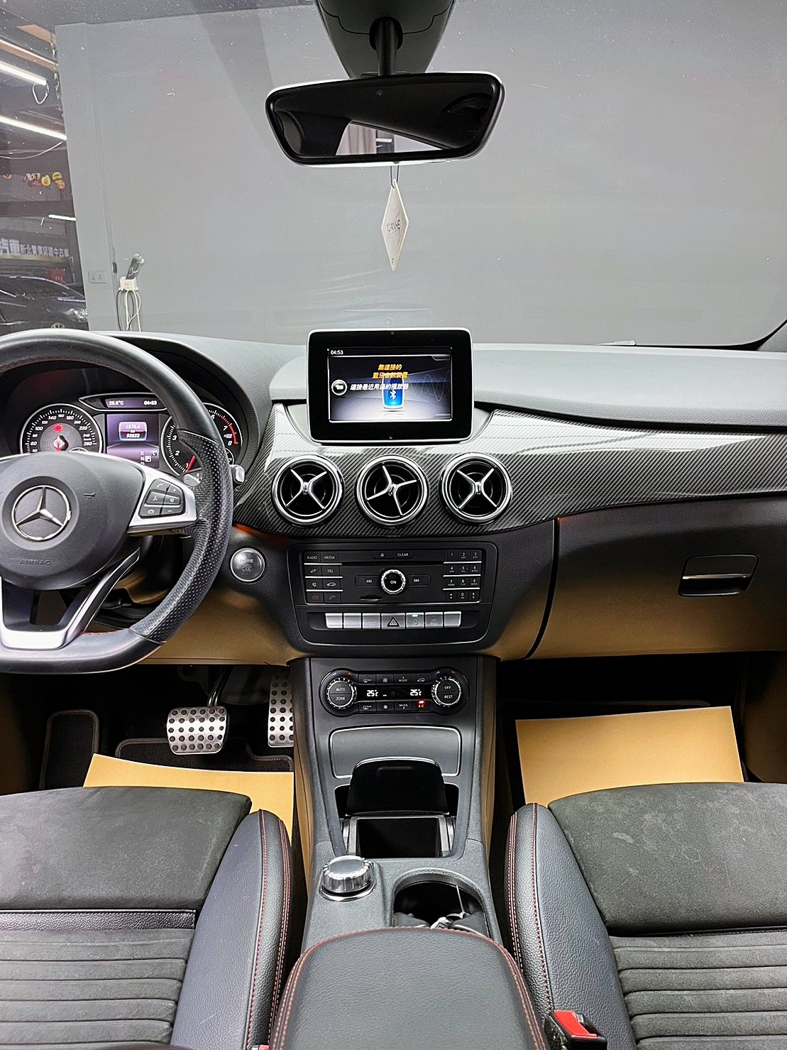 🔥2017式 W246 B180 AMG 運動版 自動頭燈雨刷 黑頂棚 🔥(112)【 阿龍中古車 0968-691-205】元禾國際 新北最大車庫 實車實價 認證車  第3張相片