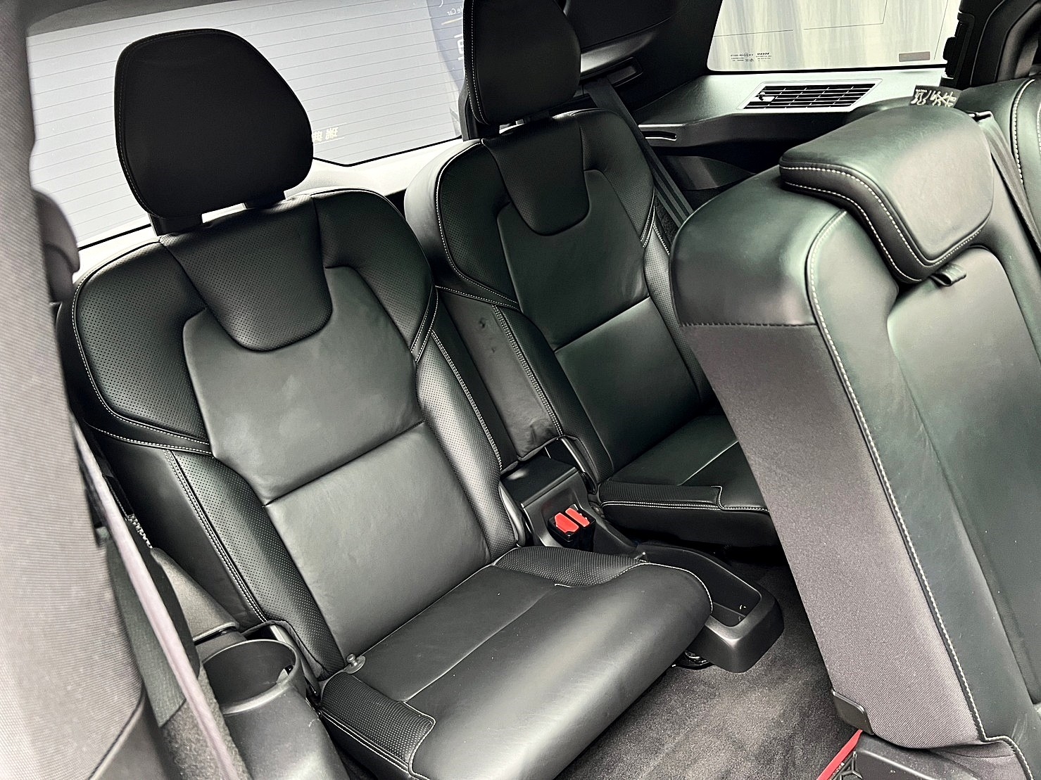 🔥2019式 Volvo XC90 T5 R版 七人座 四驅 ACC跟車 環景 英國 B&W音響 🔥(239)【 阿龍中古車 0968-691-205】元禾國際 新北最大車庫 實車實價 認證車  第4張相片