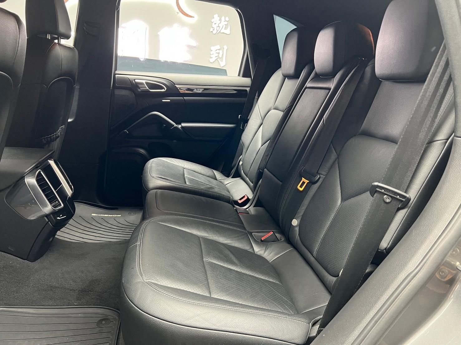 🔥2011式 保時捷 凱燕 Porsche Cayenne Tiptronic 3.6 汽油 電尾門 電動記憶椅 🔥(078)【 阿龍中古車 0968-691-205】元禾國際 新北最大車庫 實車實價 認證車  第2張相片