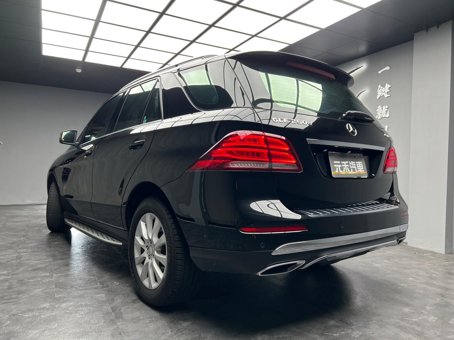 🔥2016 W166 GLE250d 4MATIC 環景 電尾門 超好車況 🔥(017)【 阿龍中古車 0968-691-205】元禾國際 新北最大車庫 實車實價 認證車  第9張相片