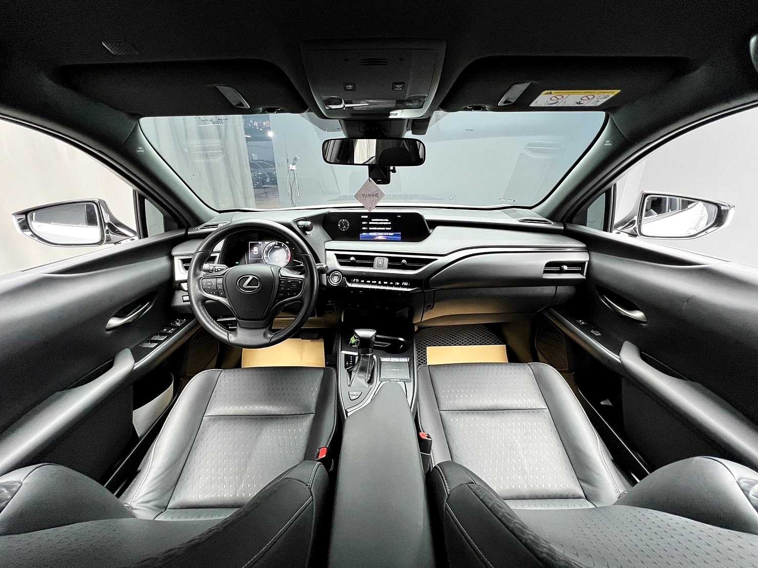 🔥2021式 Lexus UX200 菁英+ ACC跟車 鋁圈 盲點 掀背 🔥(134)【 阿龍中古車 0968-691-205】元禾國際 新北最大車庫 實車實價 認證車  第3張相片
