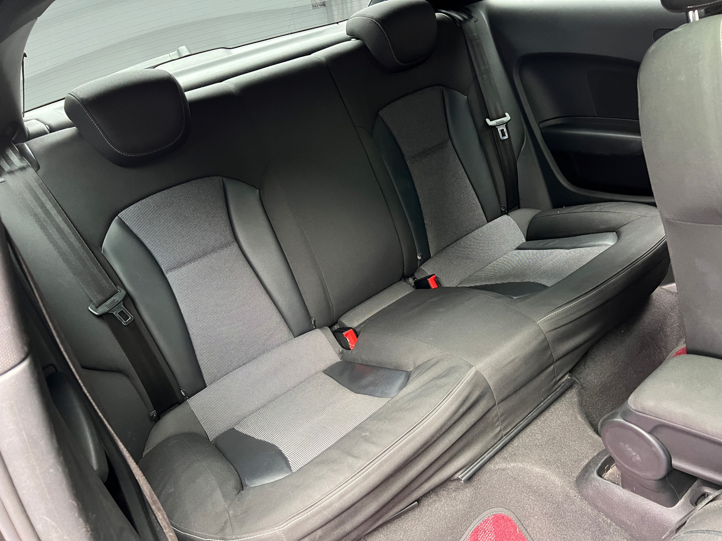 🔥2012 AUDI A1 Sport 3D 三門 小鋼砲 S-Line套件 Bose音響 🔥【 阿龍中古車 0968-691-205】元禾國際 新北最大車庫 實車實價 認證車  第2張相片