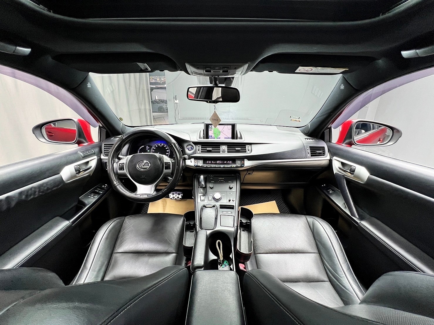 🔥2013 Lexus CT200h F Sport 頂級Navi版 油電 掀背 🔥(162)【 阿龍中古車 0968-691-205】元禾國際 新北最大車庫 實車實價 認證車  第4張相片