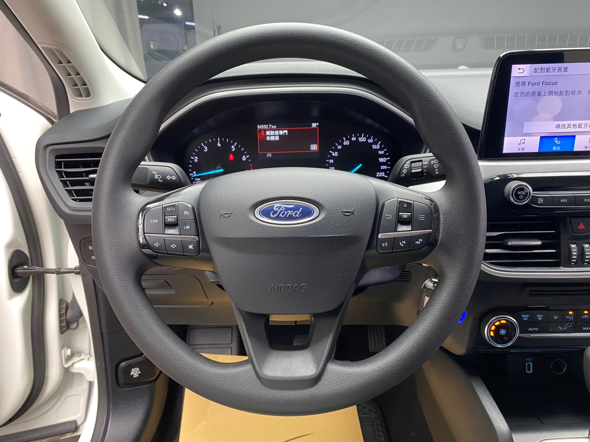 🔥2020 Ford Focus 5D Ti-VCT 成真版 CarPlay 盲點偵測 國產 高CP值 掀背 🔥(001)【 阿龍中古車 0968-691-205】元禾國際 新北最大車庫 實車實價 認證車  第9張相片