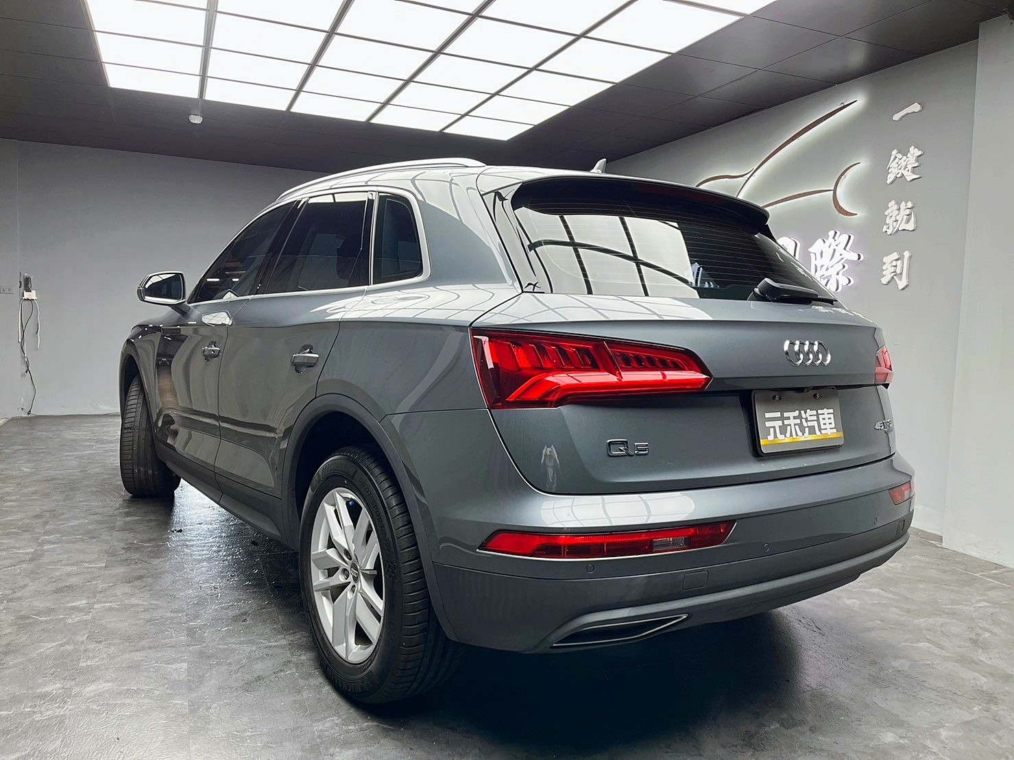 🔥2018式 Audi Q5 45TFSI quattro 四驅 數位儀表 整合導航 電尾門 🔥(045)【 阿龍中古車 0968-691-205】元禾國際 新北最大車庫 實車實價 認證車  第2張相片