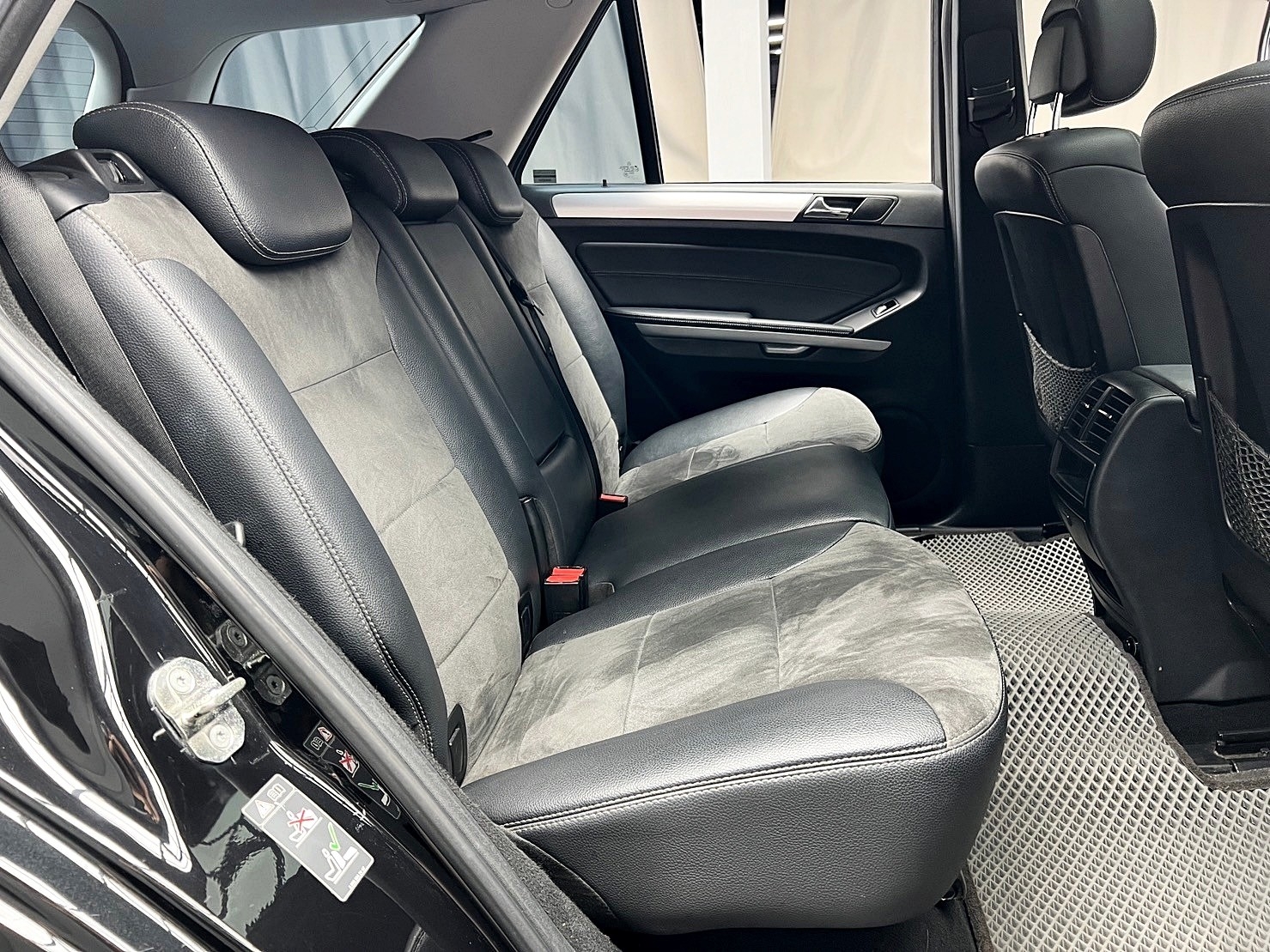 2011式 W164 Benz ML350 四驅 天窗 電尾門 ❗️(115)【 阿龍中古車 0968-691-205】元禾國際 新北最大車庫 實車實價 認證車  第3張相片