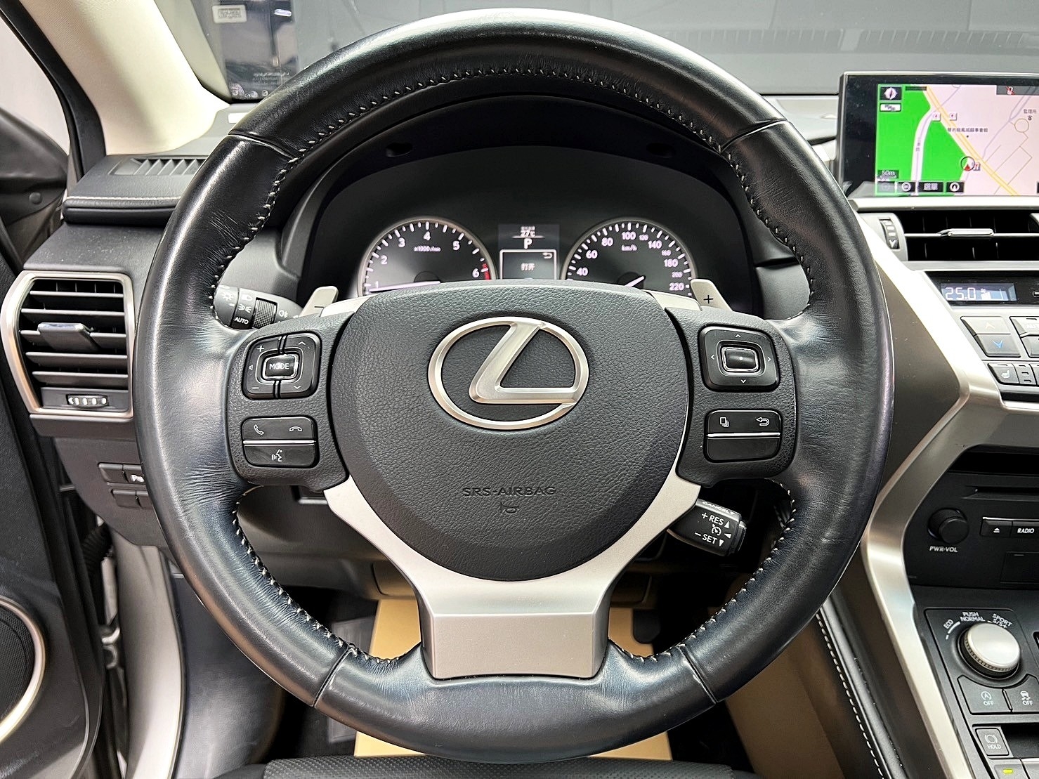 2017式 Lexus NX200t 旗艦版 環景 電冷熱椅 ML音響 ❗️(134)【 阿龍中古車 0968-691-205】元禾國際 新北最大車庫 實車實價 認證車  第5張相片