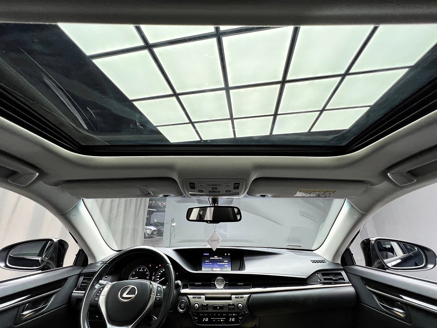 2015 Lexus ES250 2.5 豪華版 天窗 雙前電動椅 ❗️(184)【 阿龍中古車 0968-691-205】元禾國際 新北最大車庫 實車實價 認證車  第4張相片