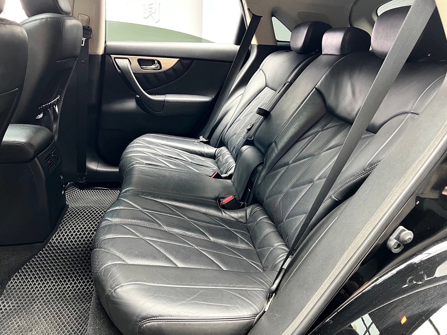 2011式 INFINITI FX35 Premium 二代改款 四驅 雙前電冷熱椅 BOSE 音響 ❗️(31)【 阿龍中古車 0968-691-205】元禾國際 新北最大車庫 實車實價 認證車  第3張相片