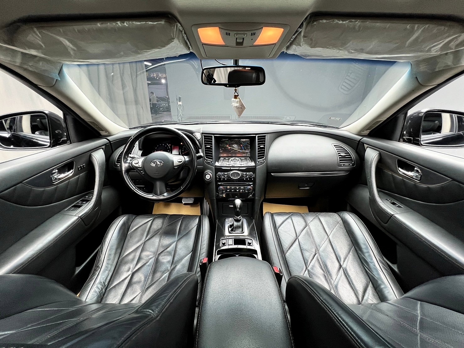 2011式 INFINITI FX35 Premium 二代改款 四驅 雙前電冷熱椅 BOSE 音響 ❗️(31)【 阿龍中古車 0968-691-205】元禾國際 新北最大車庫 實車實價 認證車  第4張相片