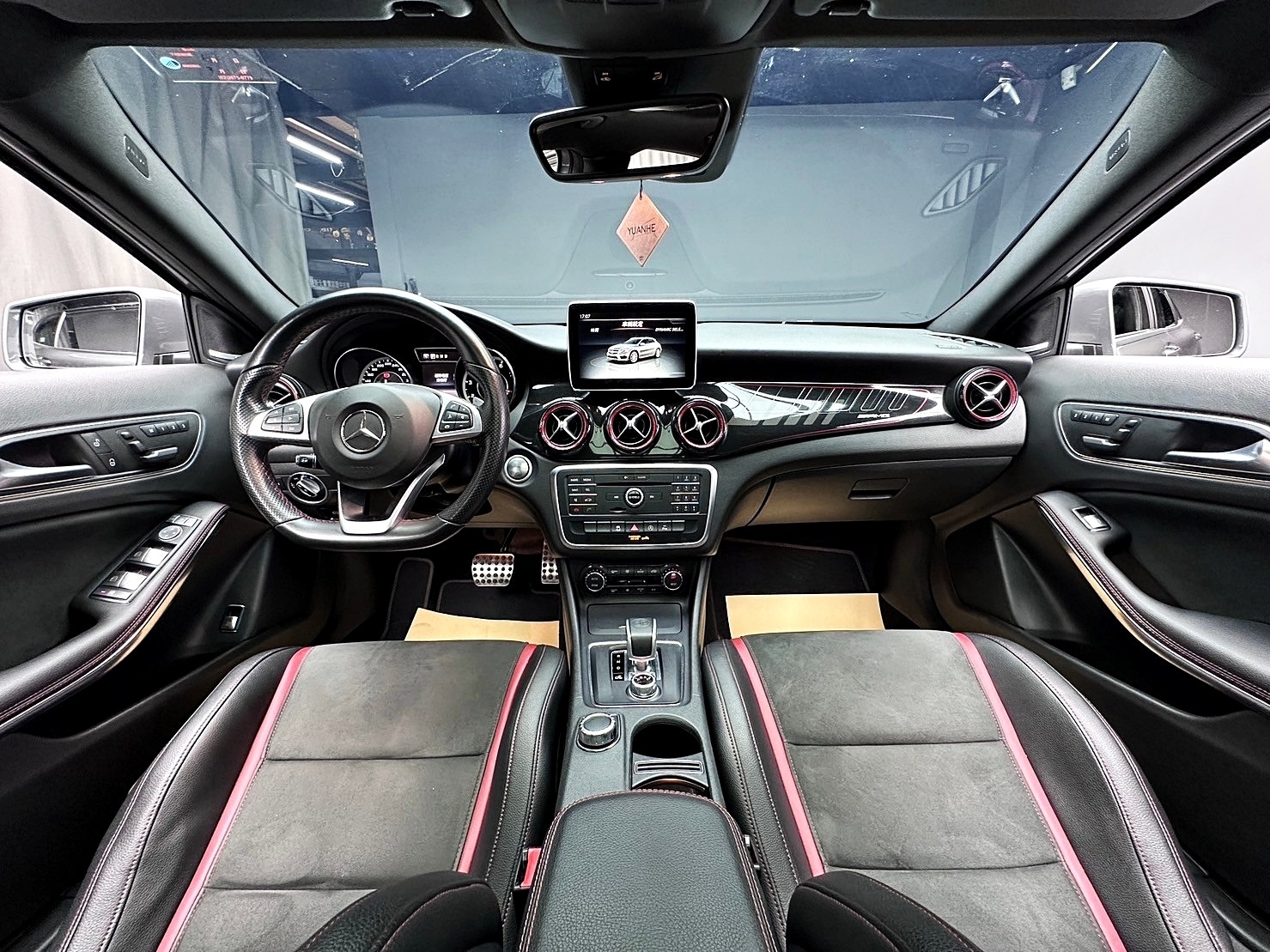 2016 GLA45 AMG 4MATIC 23P 尾翼 鋁圈 平把方向盤 HK音響 ❗️(169)【 阿龍中古車 0968-691-205】元禾國際 新北最大車庫 實車實價 認證車  第9張相片