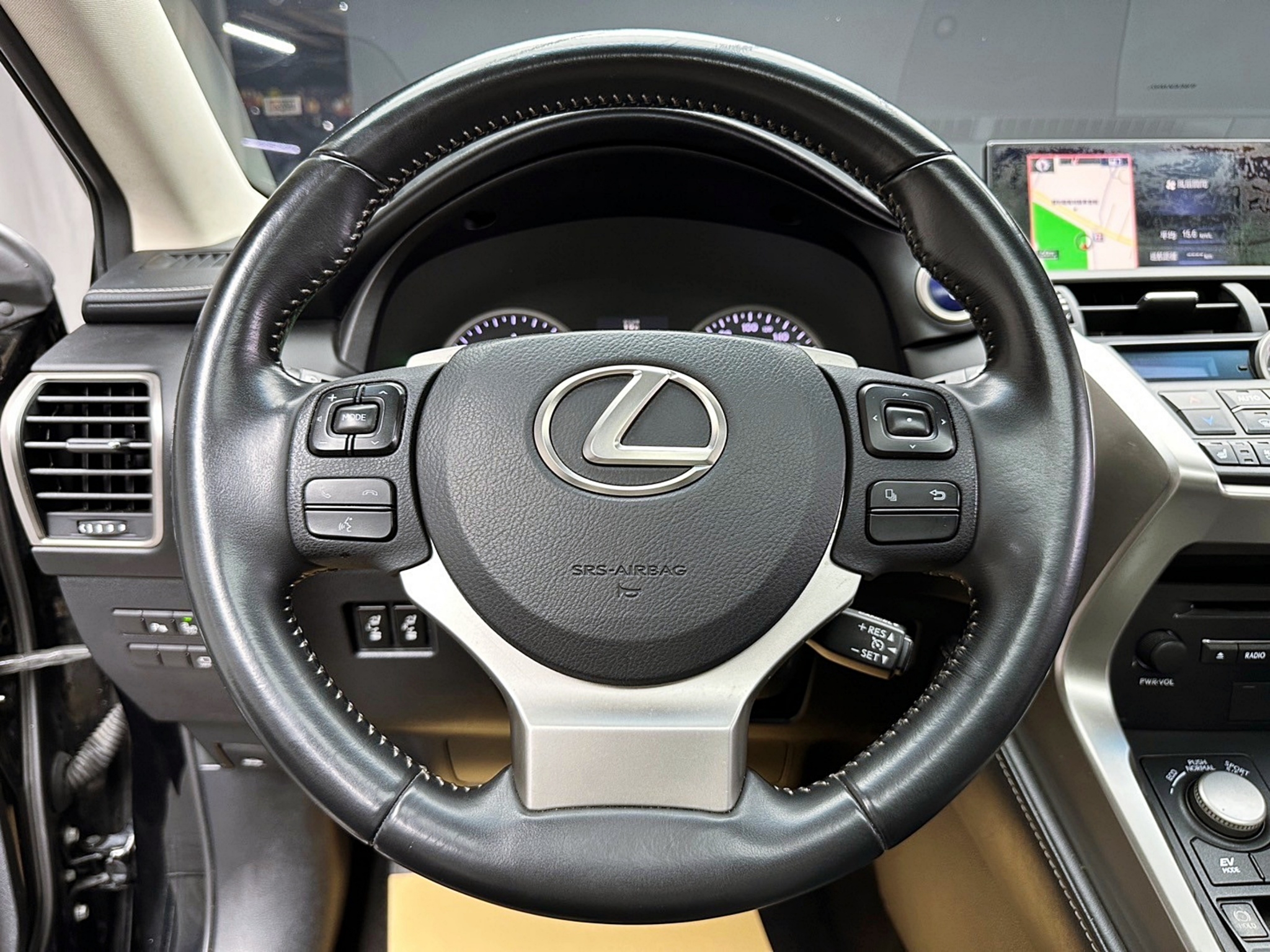2015式 NX300h 旗艦版 環景 盲點偵測 ML音響 ❗️(178)【 阿龍中古車 0968-691-205】元禾國際 新北最大車庫 實車實價 認證車  第5張相片