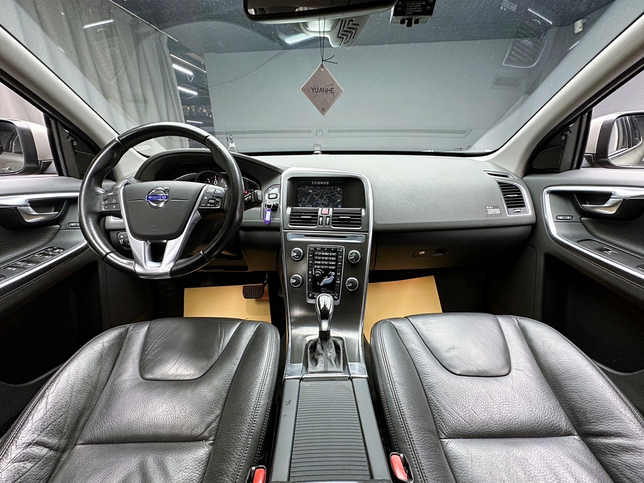 2013 XC60 T5 豪華版 電尾門 30萬超便宜入手❗️(239)【 阿龍中古車 0968-691-205】元禾國際 新北最大車庫 實車實價 認證車  第4張相片