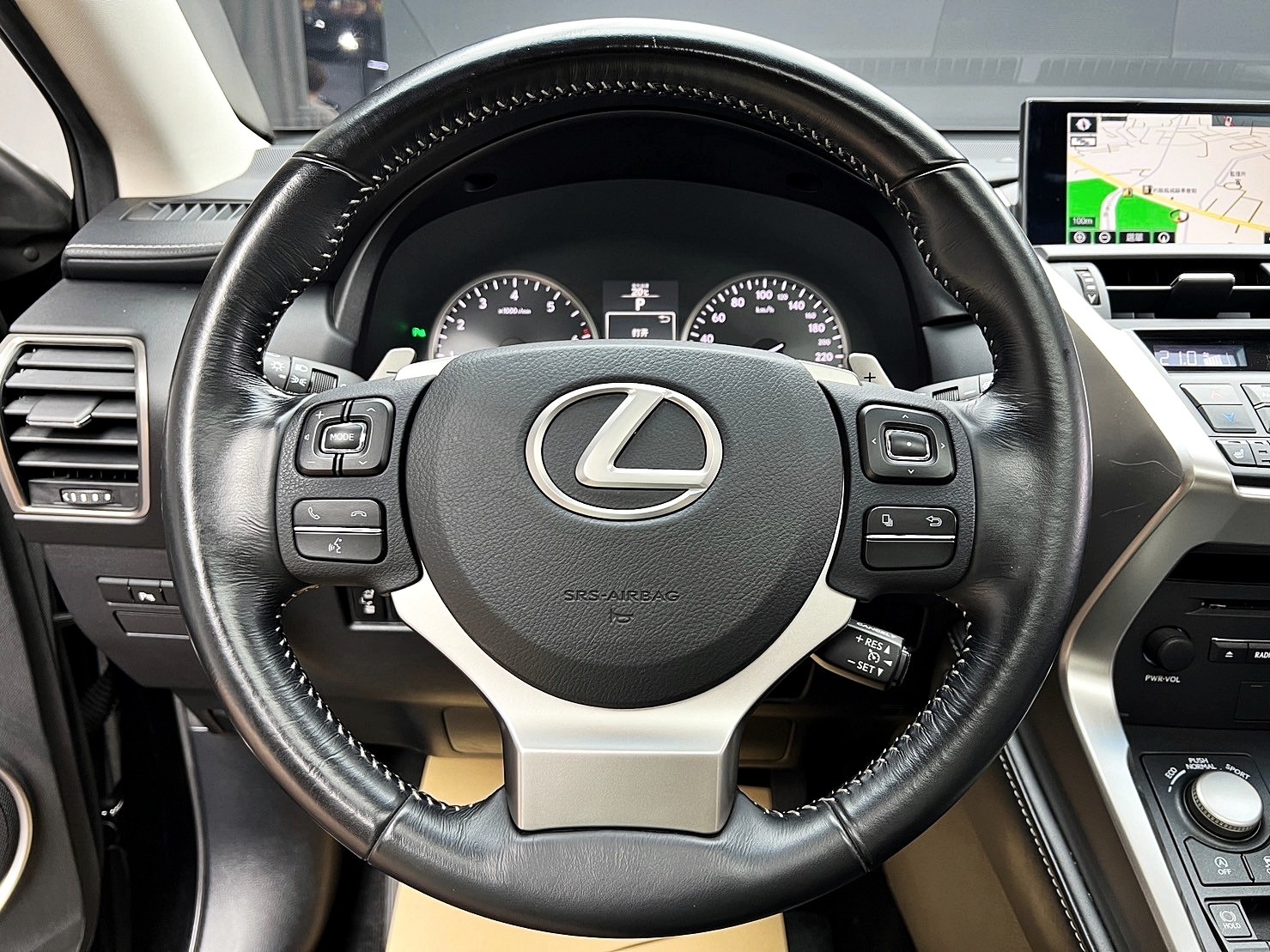 2015 NX200t 頂級版 冷熱椅 盲點 電尾門 高妥善率 ❗️(174)【 阿龍中古車 0968-691-205】元禾國際 新北最大車庫 實車實價 認證車  第5張相片