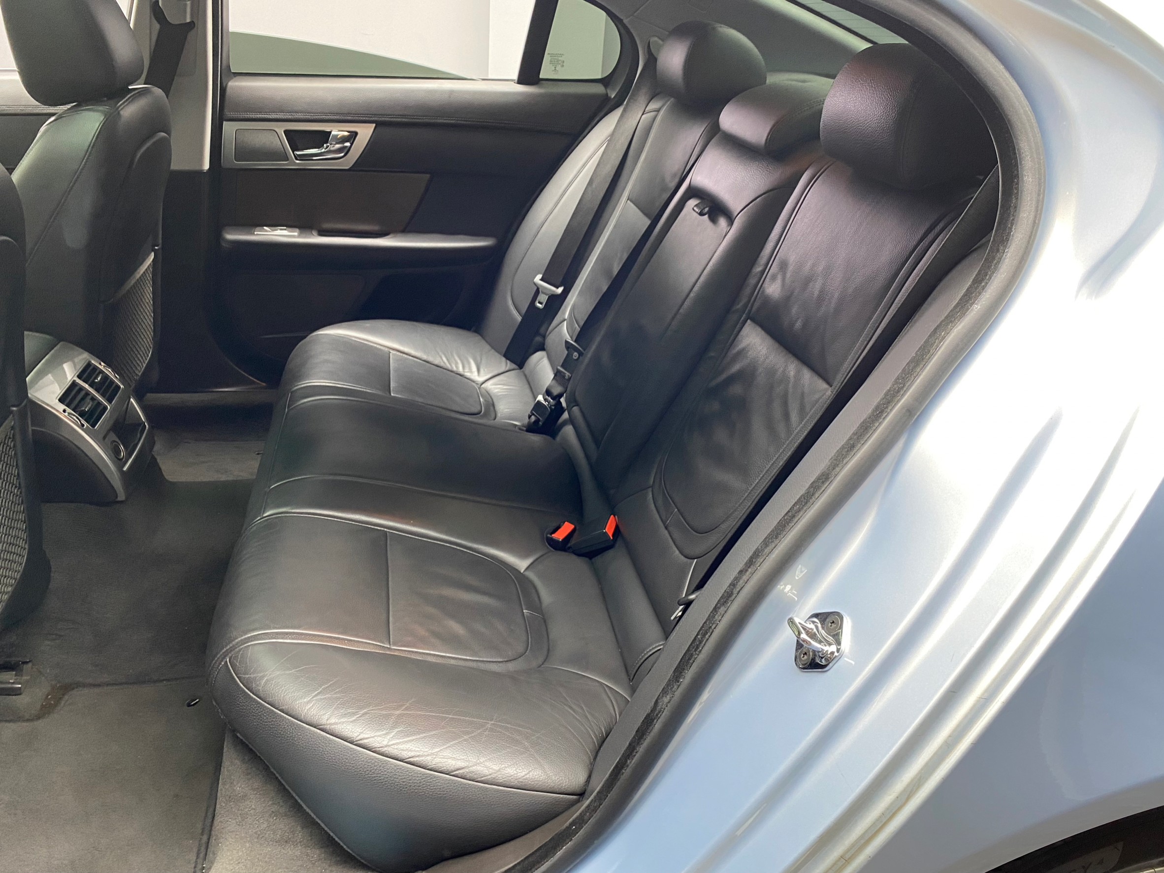 2014 Jaguar XF Luxury 天窗 電動椅 Meridian 音響 ❗️(092)【 阿龍中古車 0968-691-205】元禾國際 新北最大車庫 實車實價 認證車  第2張相片