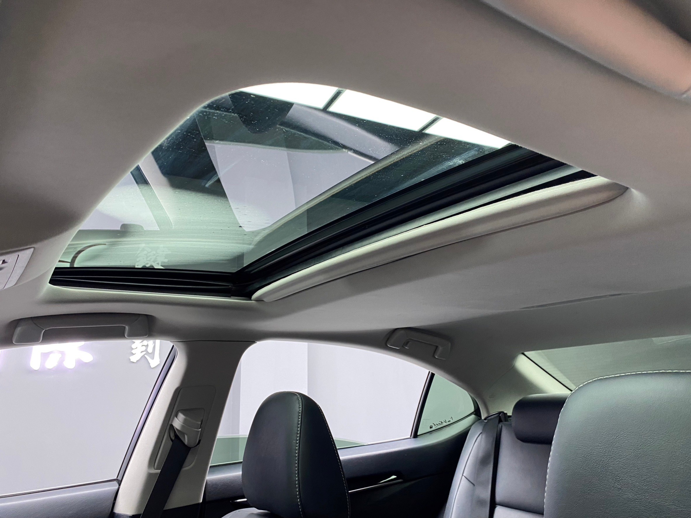 2014 LEXUS ES300h 豪華版 天窗 電動椅 便宜 油電車 ❗️(116)【 阿龍中古車 0968-691-205】元禾國際 新北最大車庫 實車實價 認證車  第4張相片