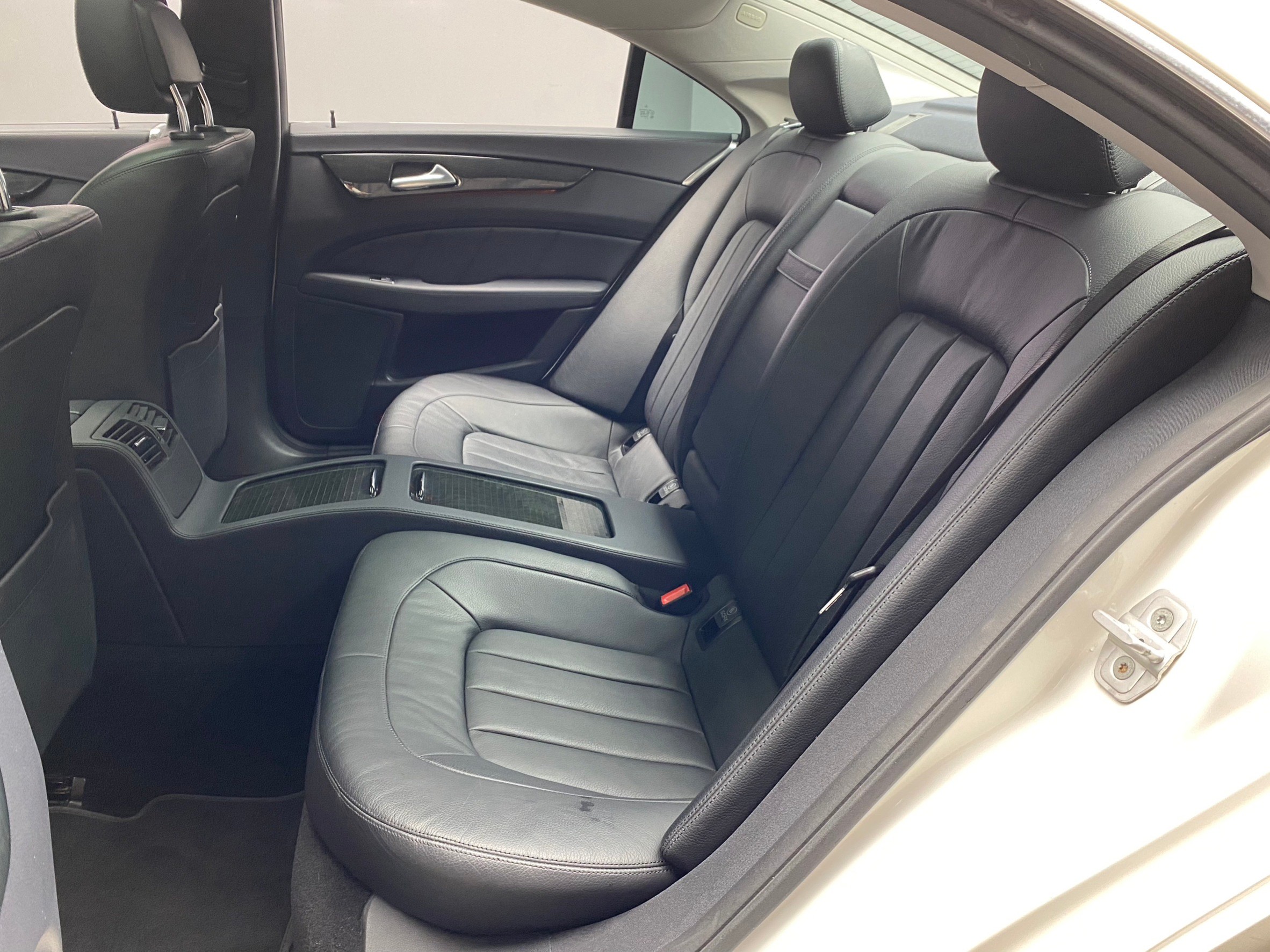 2016 CLS400 AMG 冷熱椅 HK 賓士 四驅 霸氣轎跑 ❗️(169)【 阿龍中古車 0968-691-205】元禾國際 新北最大車庫 實車實價 認證車  第5張相片