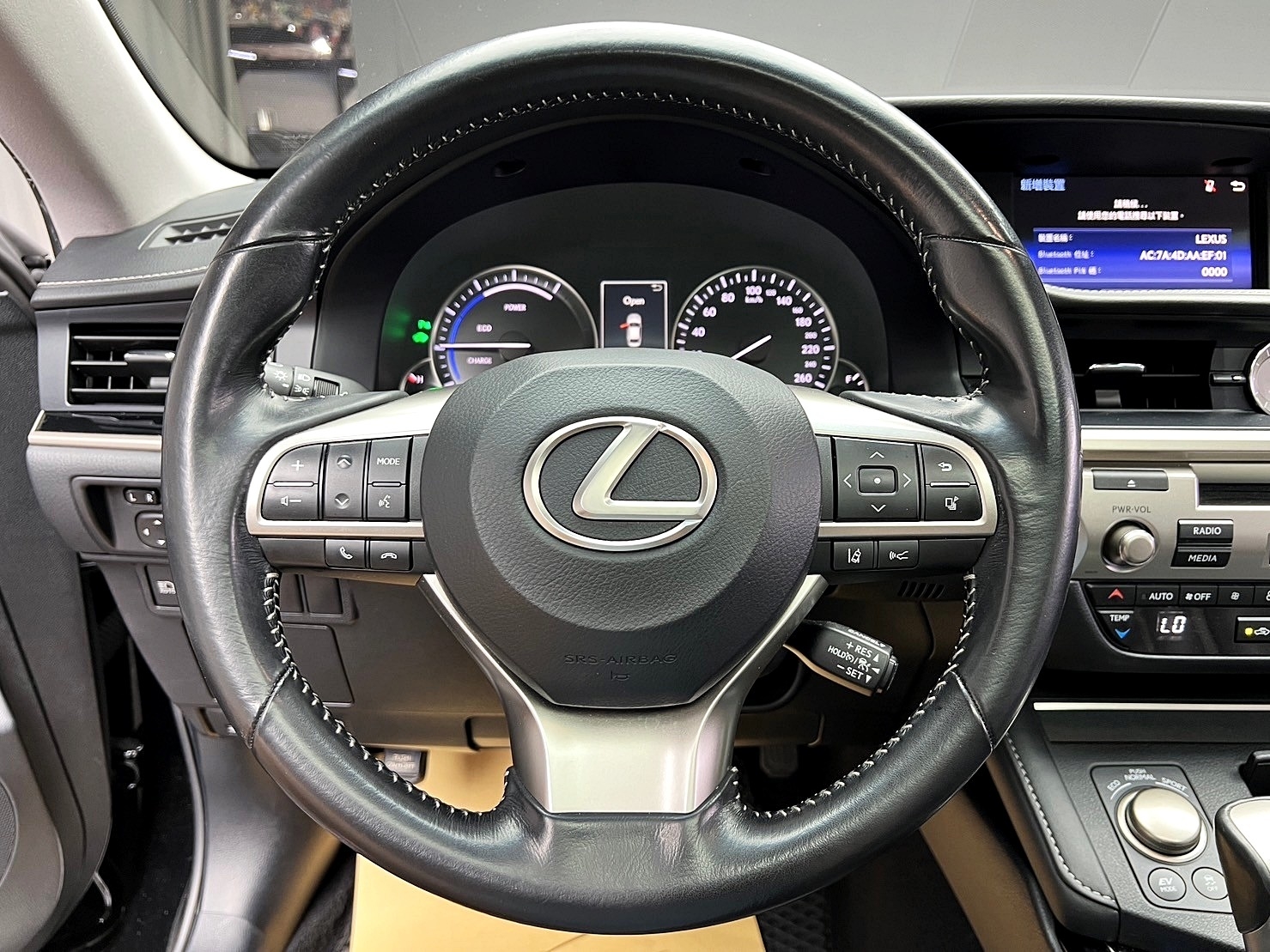 2016式 ES300h 豪華版 第六代改款 ACC跟車 天窗 超高CP值 ❗️(239)【 阿龍中古車 0968-691-205】元禾國際 新北最大車庫 實車實價 認證車  第5張相片