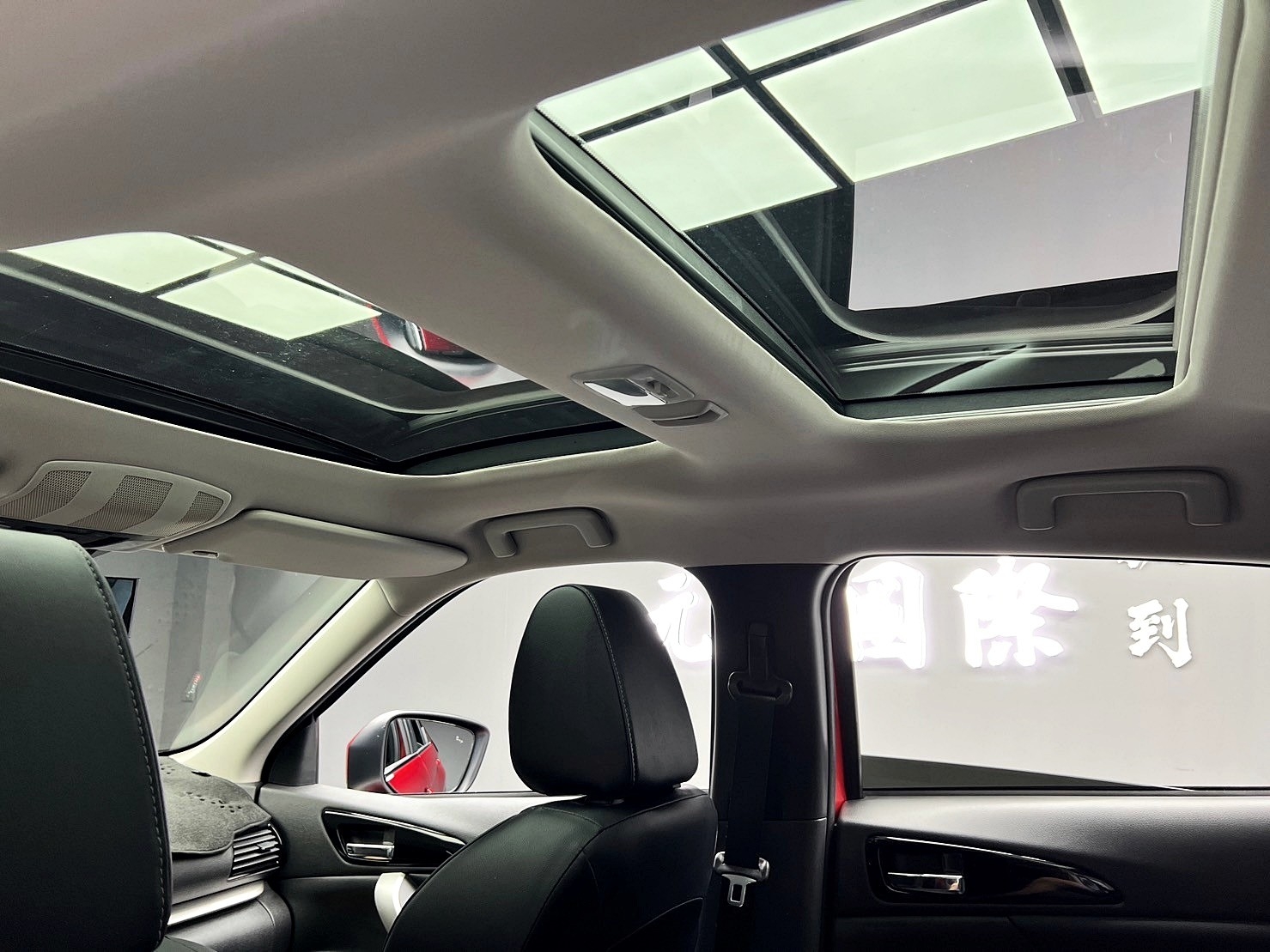 2022 新款 日蝕 Eclipse Cross S-AWC 四驅旗艦型 ACC跟車 全景天窗 抬頭顯示 環景 CarPlay 新車保固中 ❗️(103)【 阿龍中古車 0968-691-205】元禾國際 新北最大車庫 實車實價 認證車  第3張相片