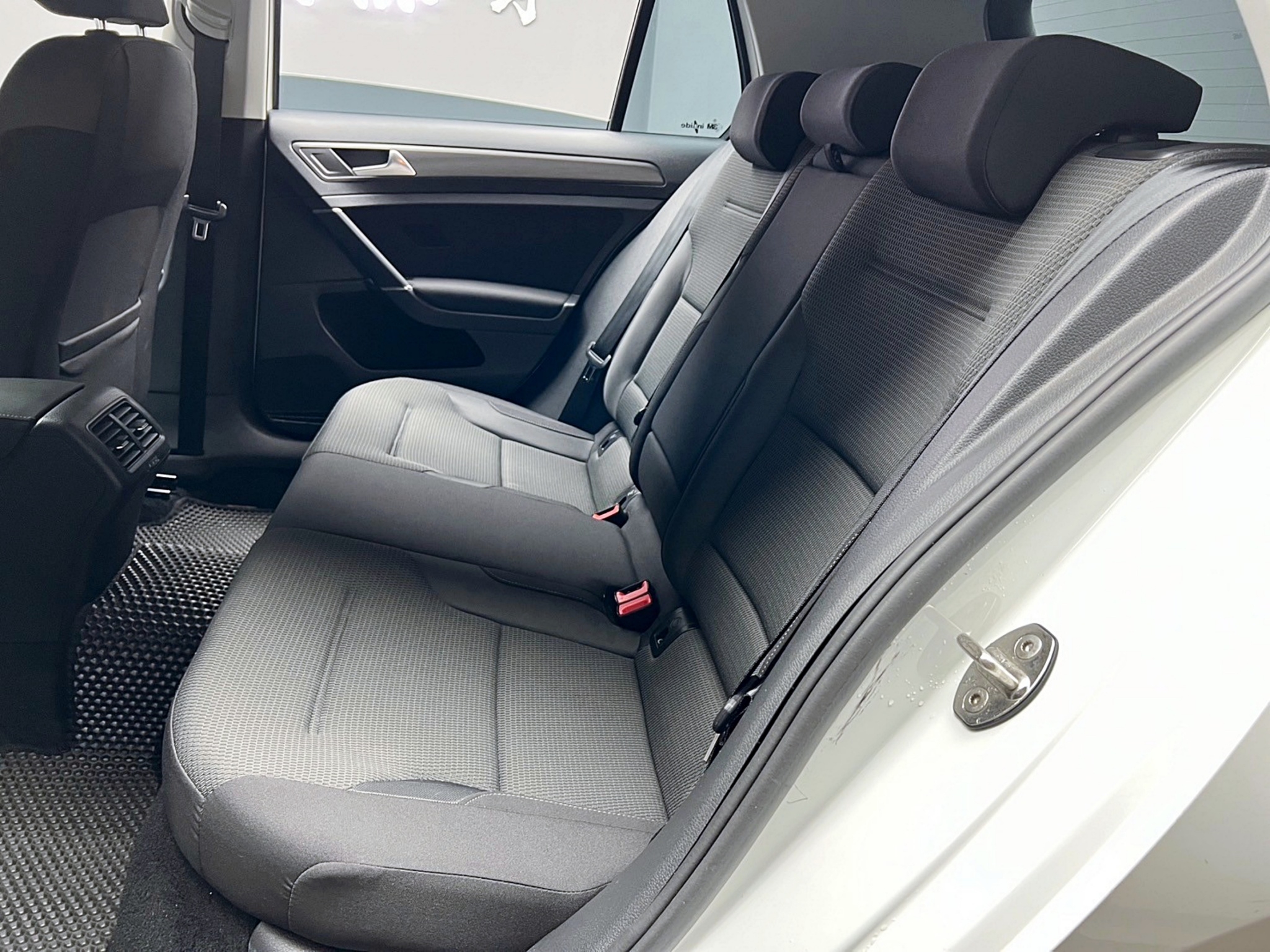 2019式 Golf 280 TSI Comfortline 7.5代 ACC跟車 盲點 CarPlay 省油 省稅 掀背車 ❗️(216)【 阿龍中古車 0968-691-205】元禾國際 新北最大車庫 實車實價 認證車  第3張相片