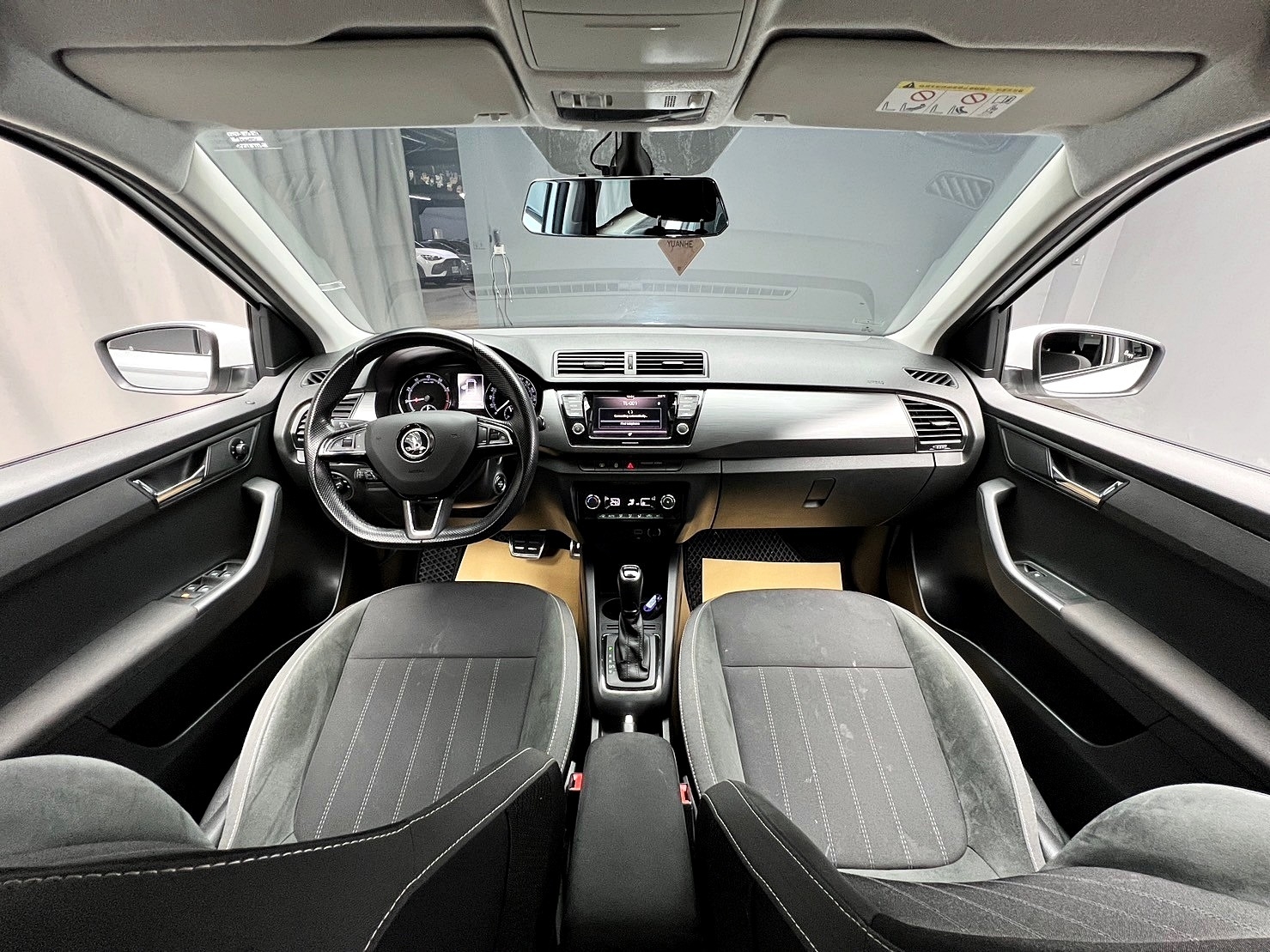 2019 Fabia Combi ACC跟車 盲點 CarPlay 平把方向盤 省油稅 五門 掀背 ❗️(192)【 阿龍中古車 0968-691-205】元禾國際 新北最大車庫 實車實價 認證車  第3張相片
