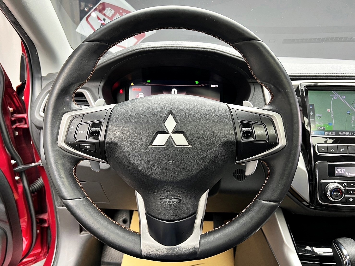 2017 Grand Lancer 天窗 旗艦型 18吋鋁圈 便宜 好開 代步車 ❗️(156)【 阿龍中古車 0968-691-205】元禾國際 新北最大車庫 實車實價 認證車  第6張相片