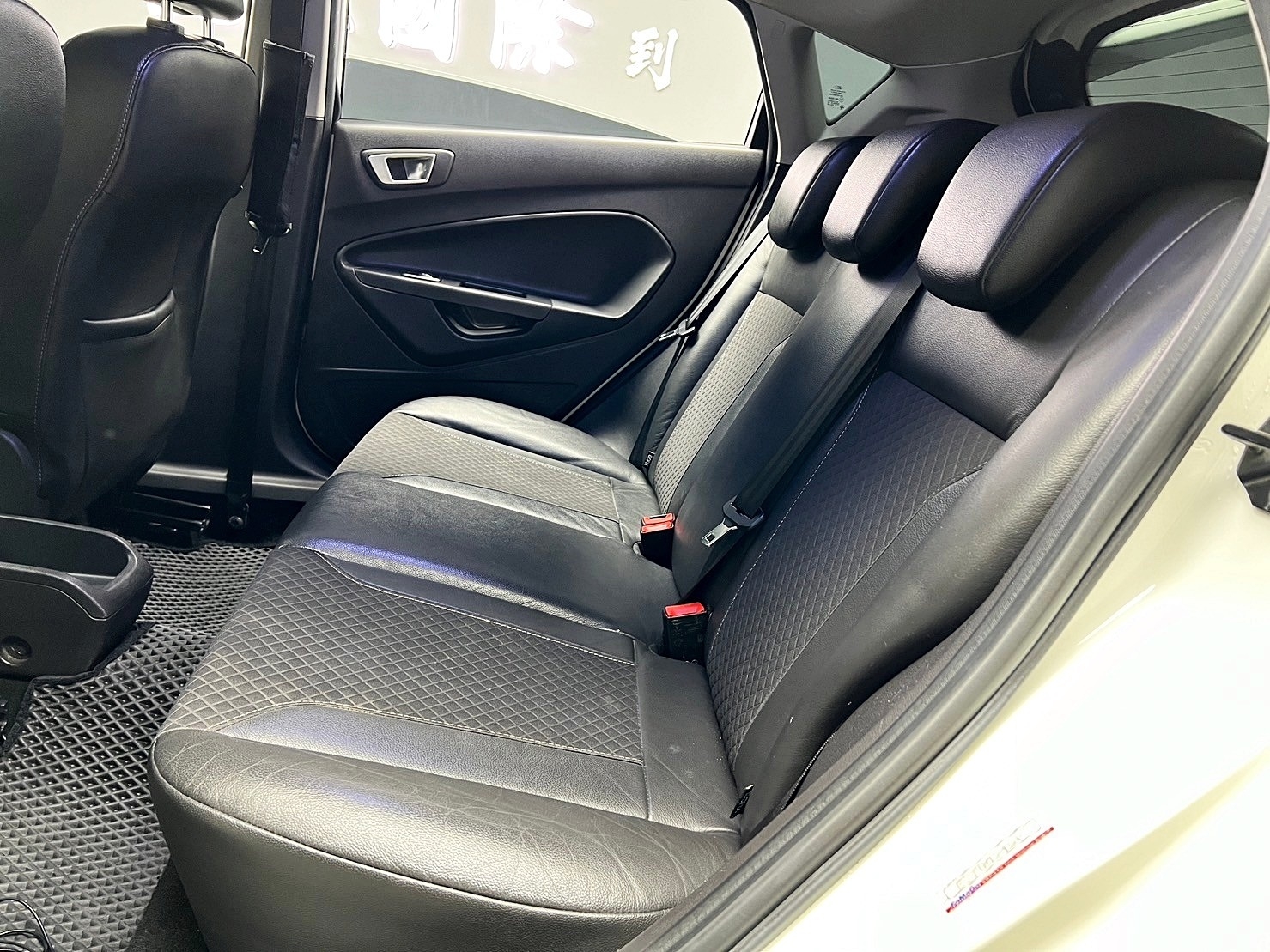 2014 Fiesta EcoBoost 運動型 菲仕塔 環景 安卓機 省油 省稅 小掀背 ❗️(127)【 阿龍中古車 0968-691-205】元禾國際 新北最大車庫 實車實價 認證車  第3張相片