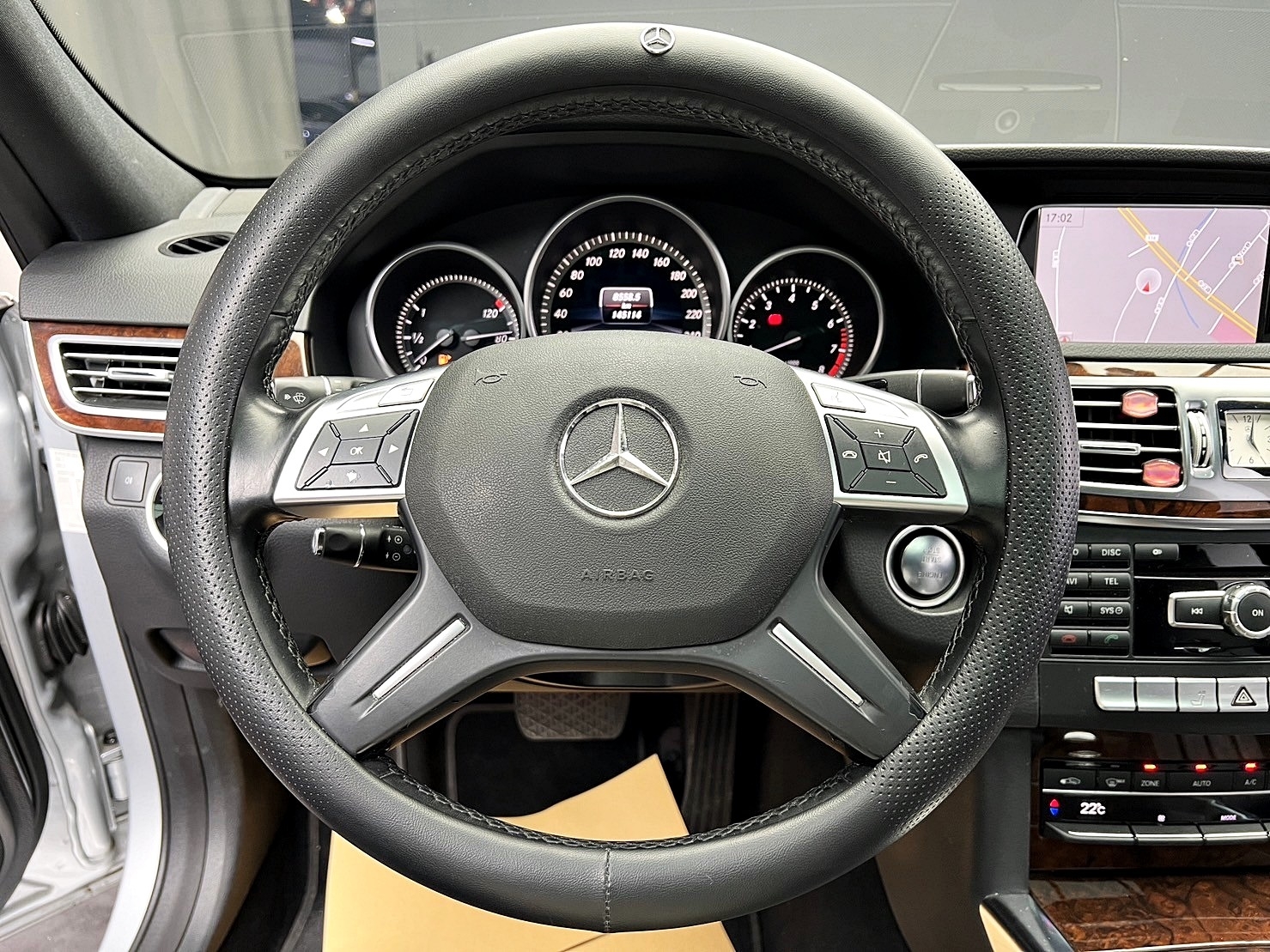 2013 W212 E250 Elegance 小改款外觀 電動記憶座椅 ❗️(010)【 阿龍中古車 0968-691-205】元禾國際 新北最大車庫 實車實價 認證車  第5張相片