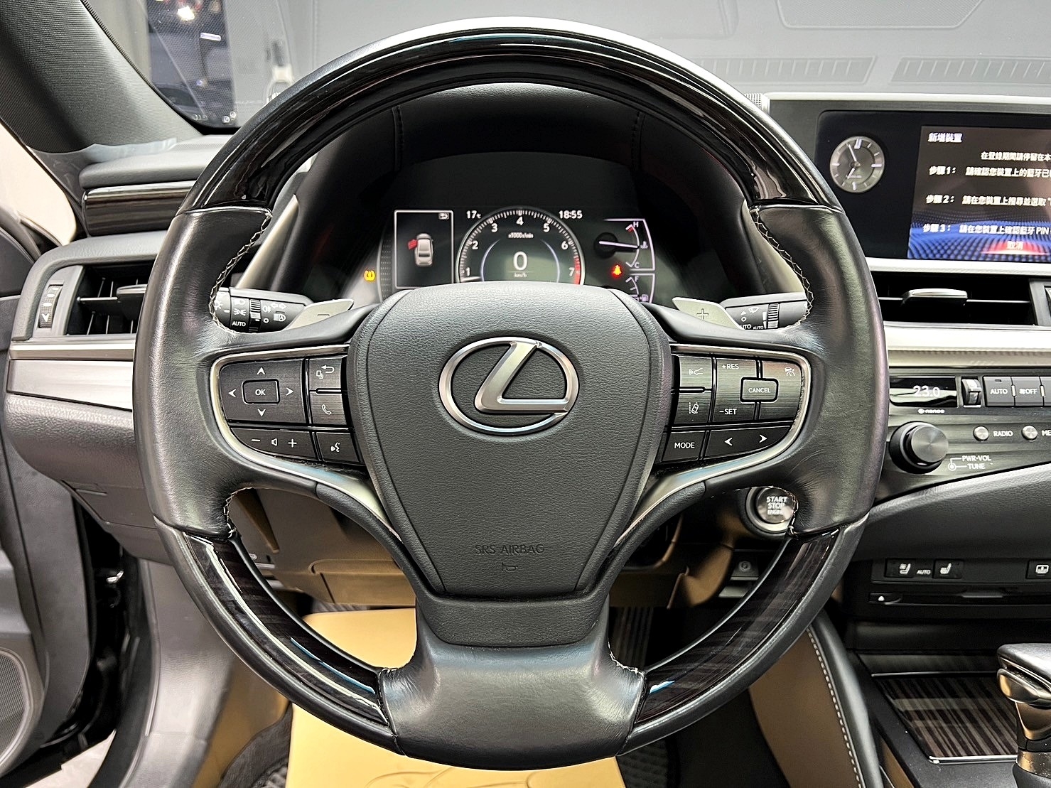 2020式 LEXUS 新款 ES250 頂級版 ACC 跟車 電冷熱椅 盲點 ❗️(199)【 阿龍中古車 0968-691-205】元禾國際 新北最大車庫 實車實價 認證車  第5張相片