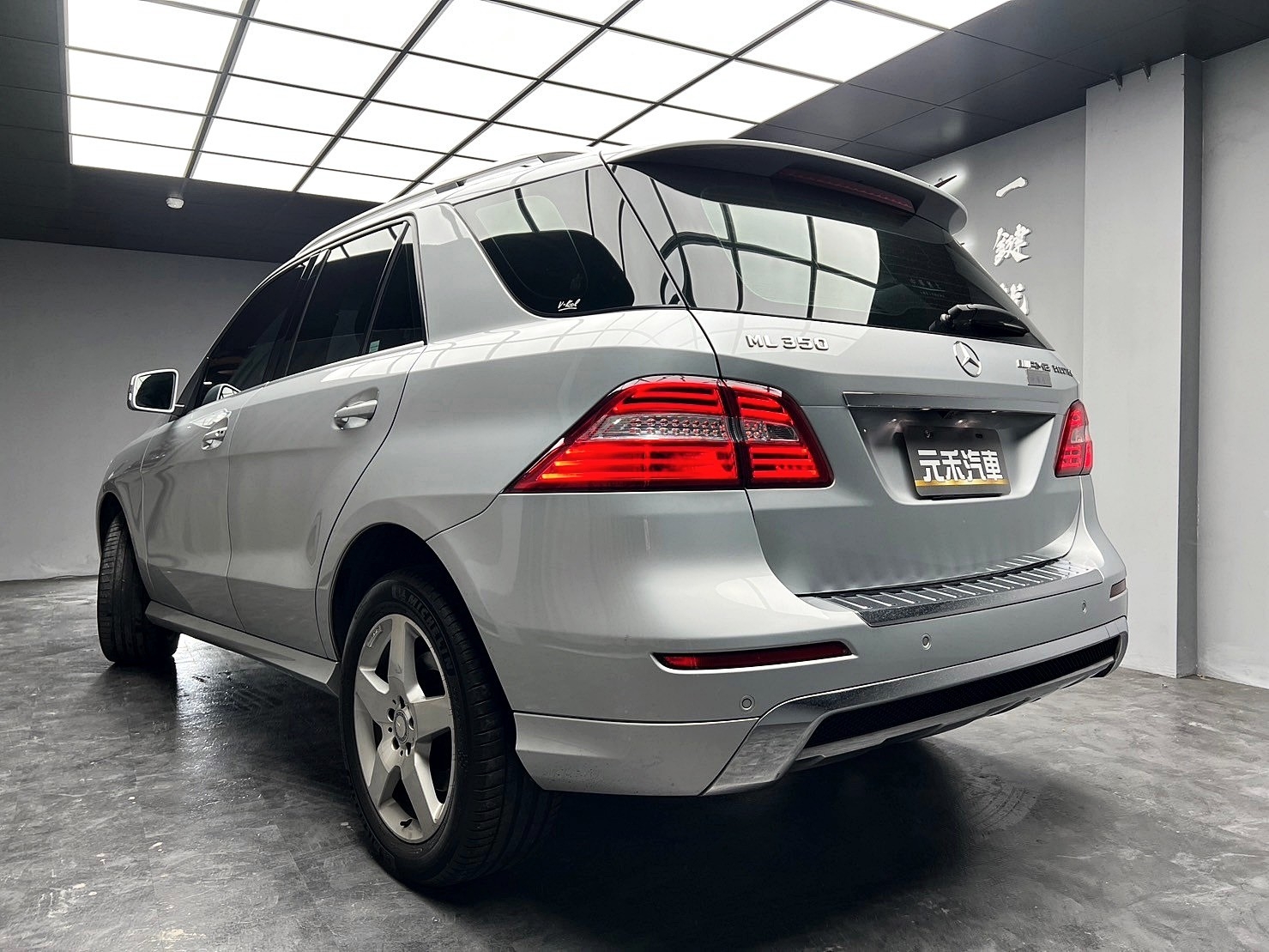 2014式 ML350d 柴油 四傳 低里程 第三代小改 賓士休旅車 ❗️(085)【 阿龍中古車 0968-691-205】元禾國際 新北最大車庫 實車實價 認證車  第2張相片