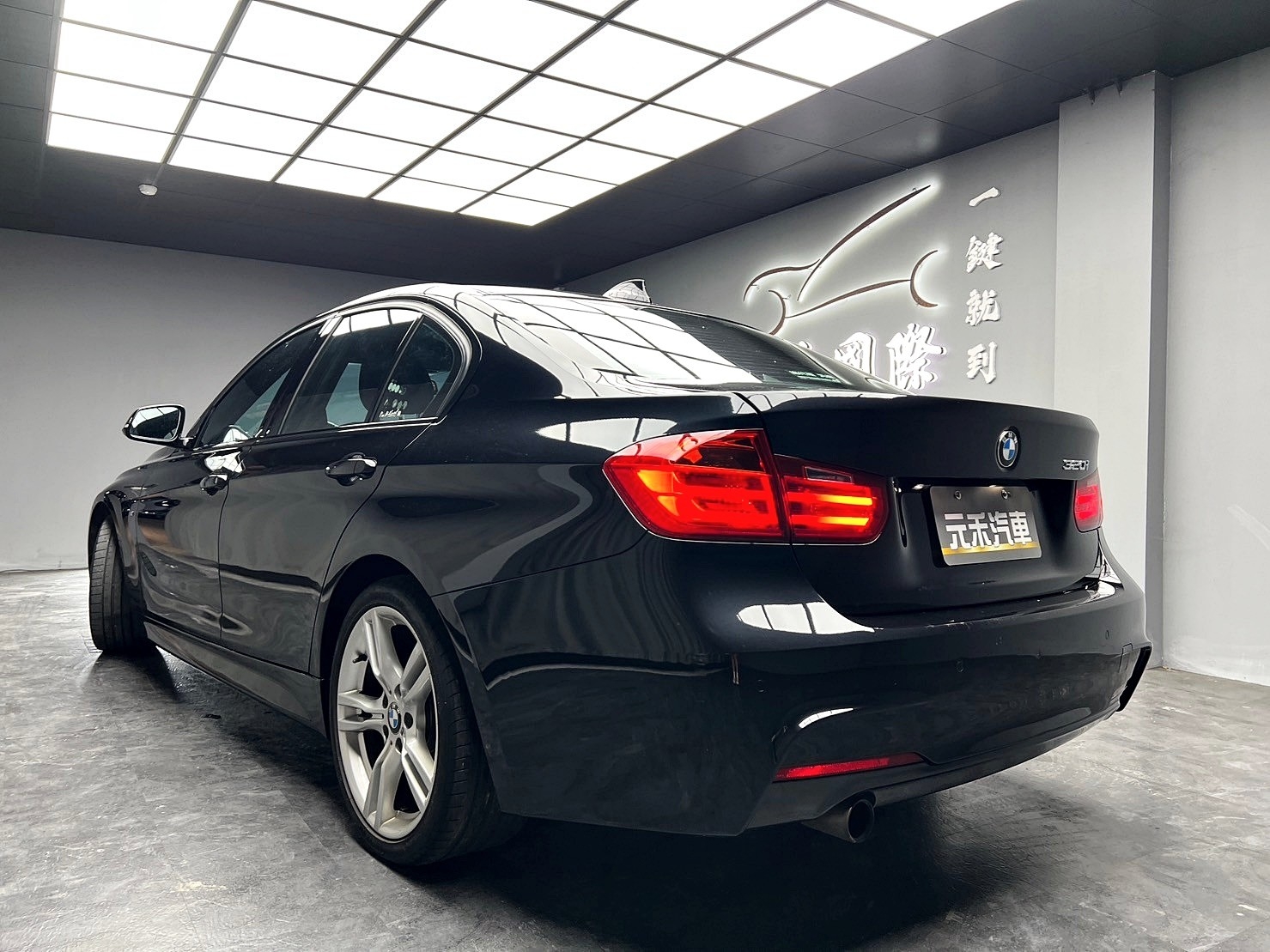 2014式 BMW F30 320i M Sport 熱血跑格 超高CP值 ❗️(010)【 阿龍中古車 0968-691-205】元禾國際 新北最大車庫 實車實價 認證車  第9張相片