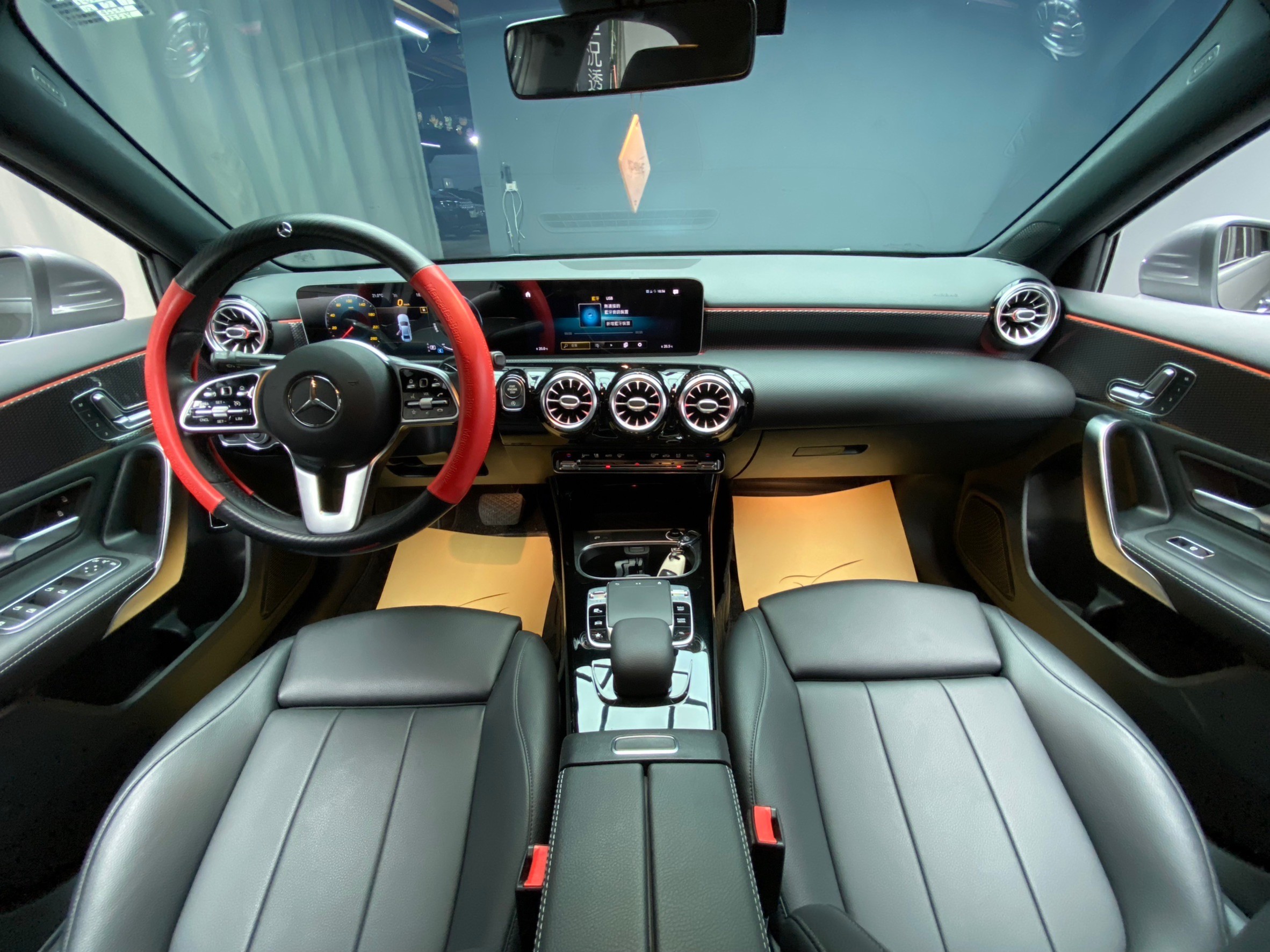 2020 Benz V177 A200 Sedan 雙螢幕數位儀表 環景 閥門排氣管 ❗️(231)【 阿龍中古車 0968-691-205】元禾國際 新北最大車庫 實車實價 認證車  第3張相片