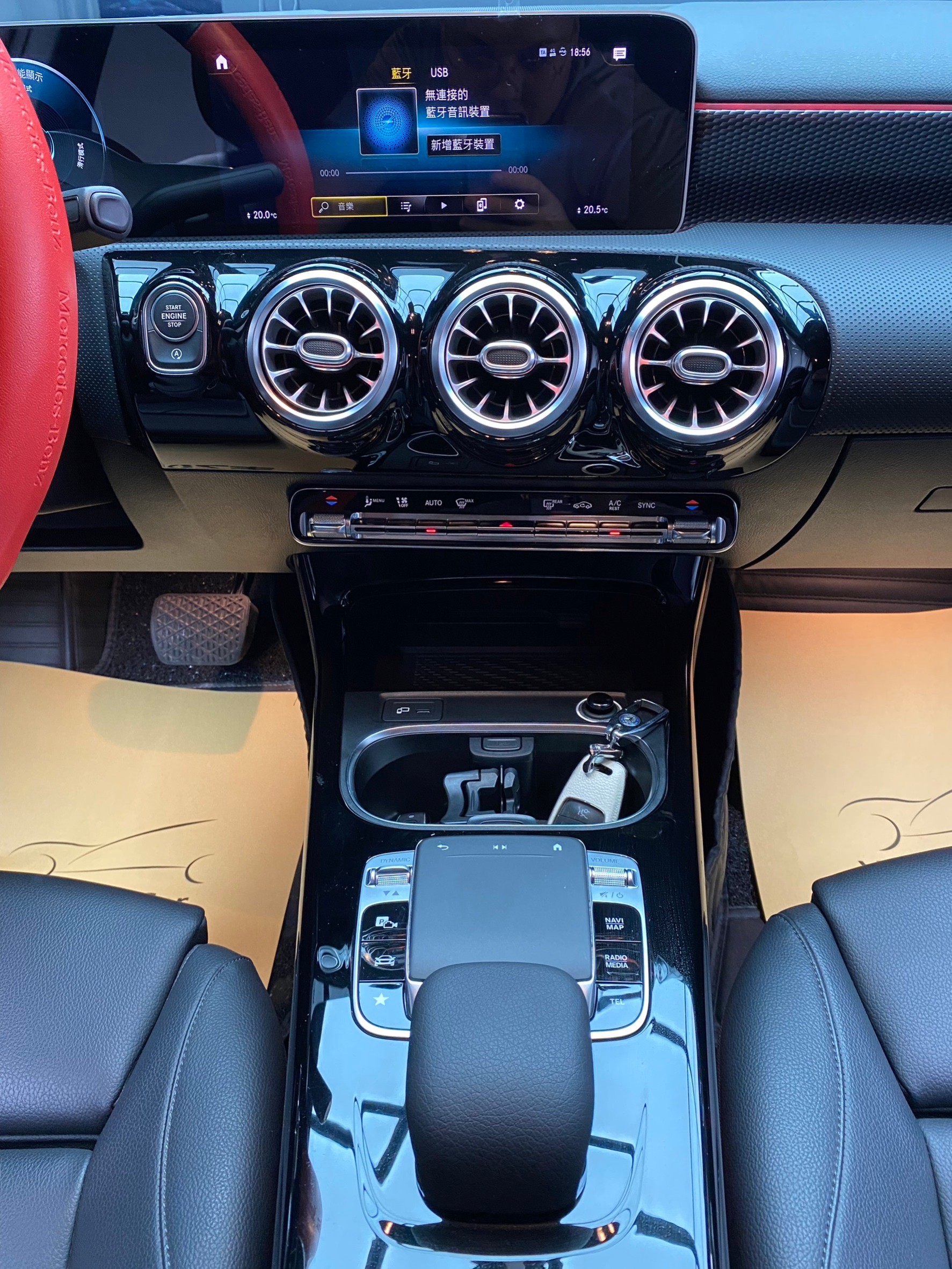 2020 Benz V177 A200 Sedan 雙螢幕數位儀表 環景 閥門排氣管 ❗️(231)【 阿龍中古車 0968-691-205】元禾國際 新北最大車庫 實車實價 認證車  第4張相片