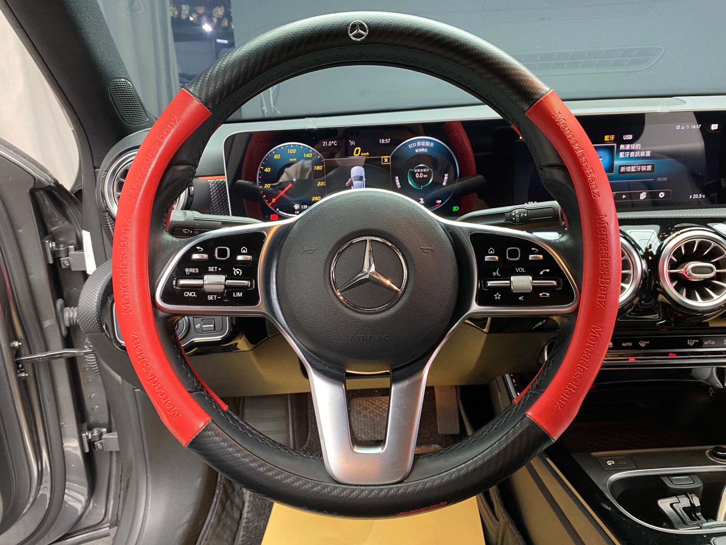 2020 Benz V177 A200 Sedan 雙螢幕數位儀表 環景 閥門排氣管 ❗️(231)【 阿龍中古車 0968-691-205】元禾國際 新北最大車庫 實車實價 認證車  第5張相片