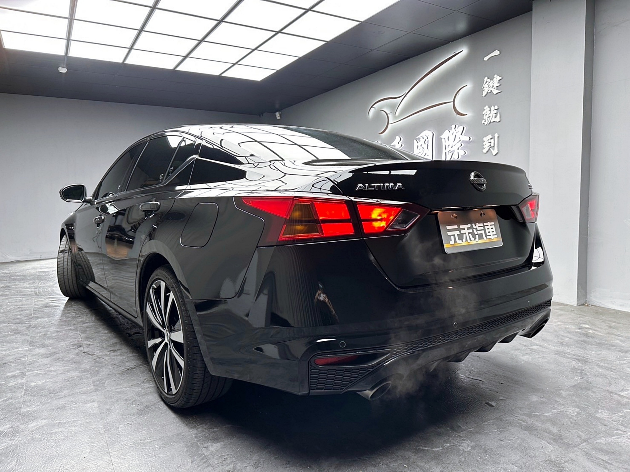 2022 Altima 旗艦版 環景 跟車 BOSE音響 新車保固 ❗️(106)【 元禾國際 阿龍店長 0968-691-205】元禾國際 新北最大車庫 實車實價 認證車  第4張相片