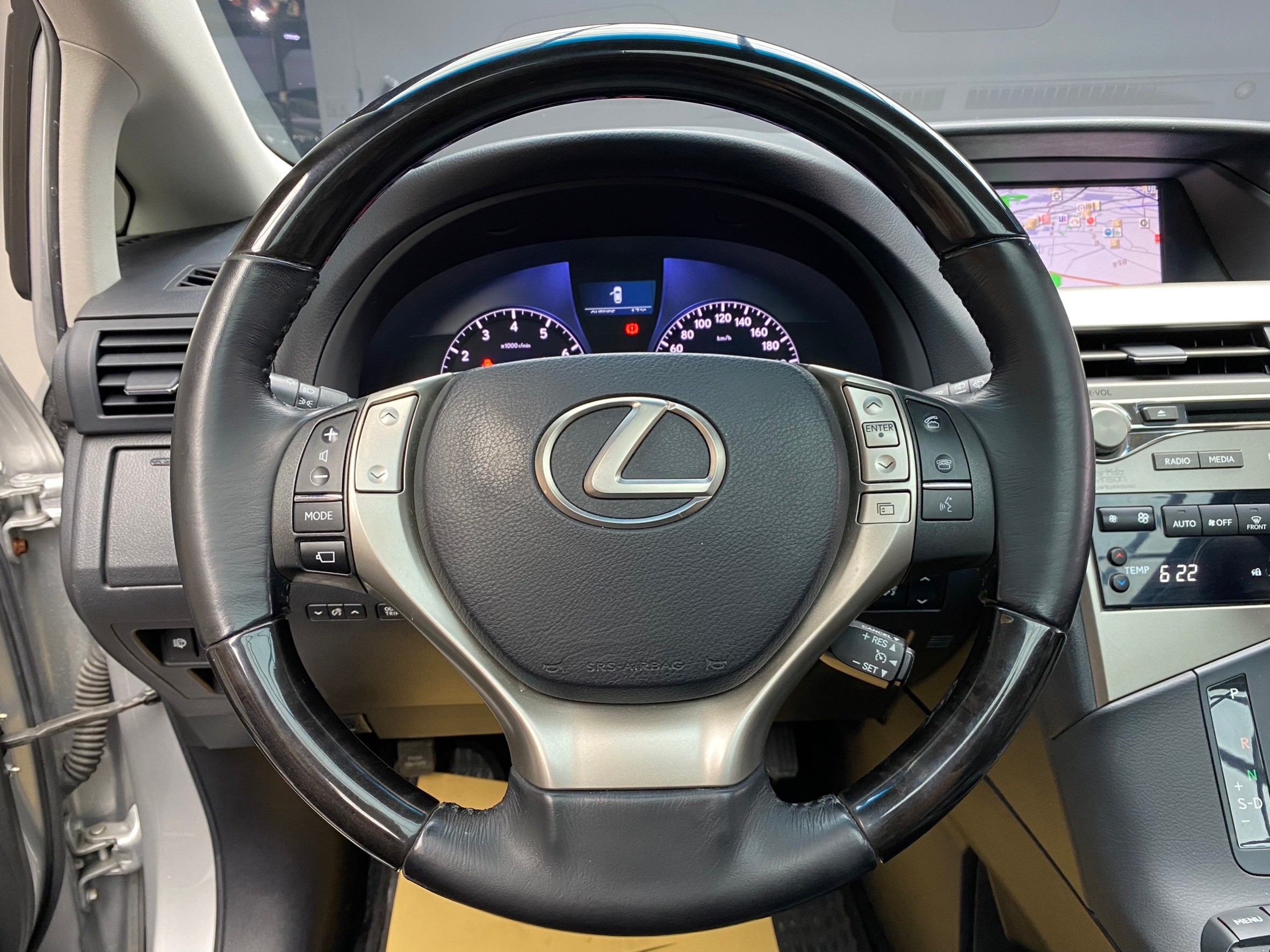 2015 Lexus RX350 四驅 頂級版 電冷熱椅 高妥善率 ❗️(127)【 元禾國際 阿龍店長 0968-691-205】元禾國際 新北最大車庫 實車實價 認證車  第6張相片