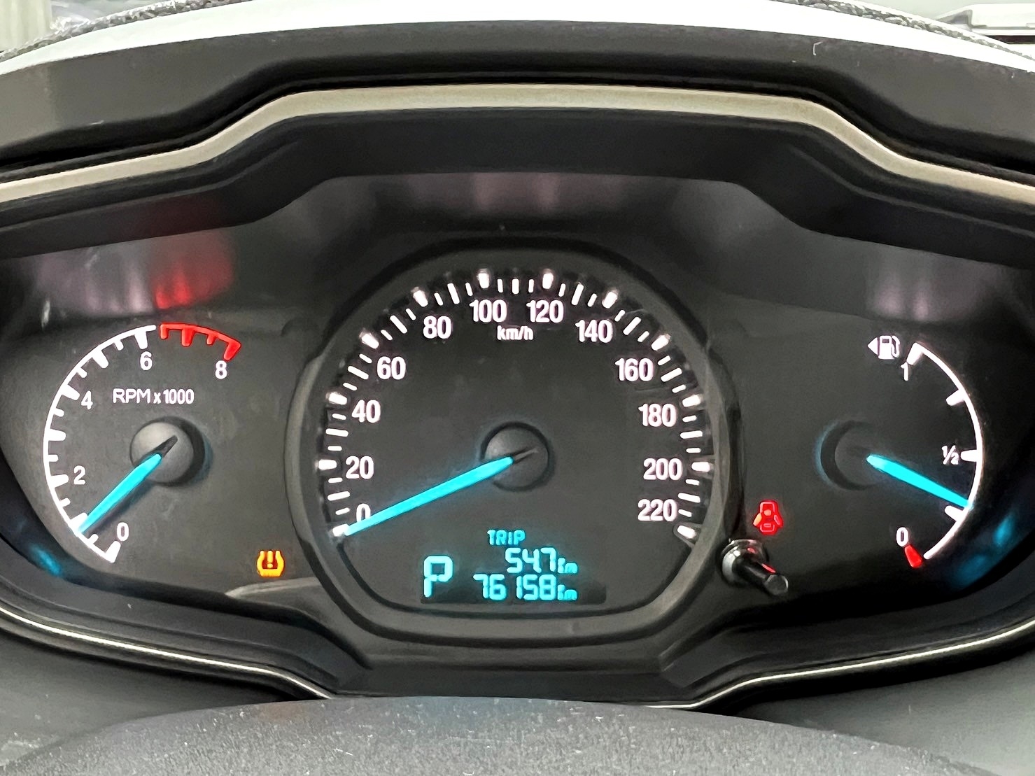 2018 FORD Escort 雅緻型 便宜好入手 超值代步房車❗️(130)【 元禾國際 阿龍店長 0968-691-205】元禾國際 新北最大車庫 實車實價 認證車  第9張相片